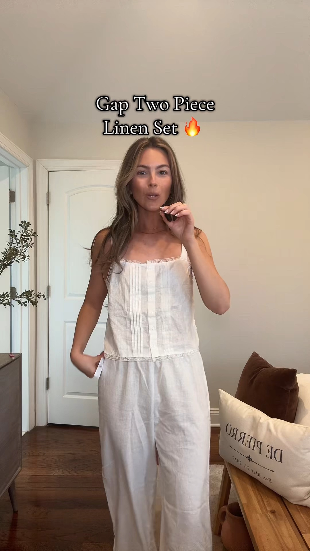 The perfect linen pj set or beach cover up for this spring/ summer!! 

#gap #twopieceset #linenset #gaphaul #pajamas #linen #pjset 