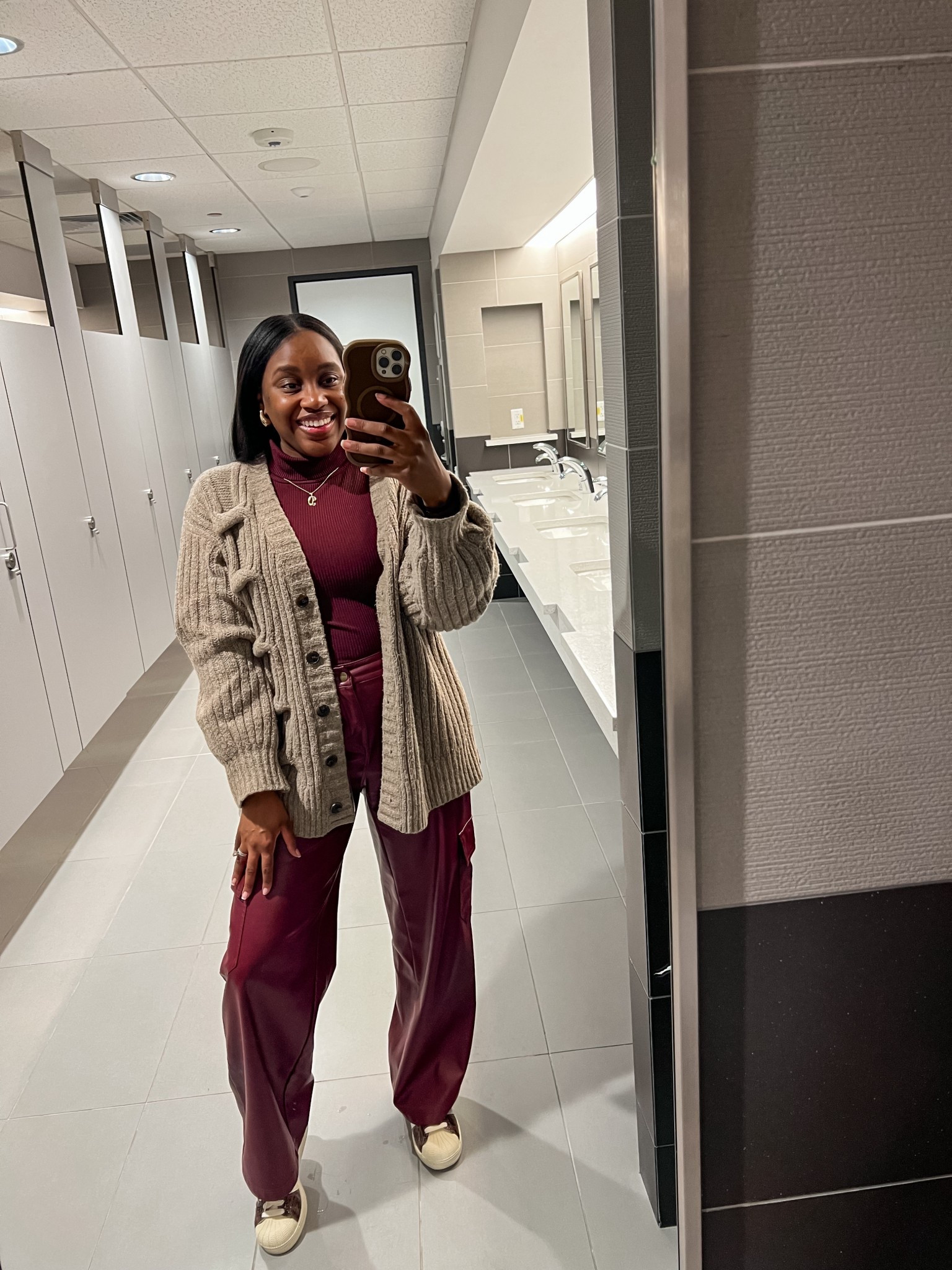 This cardigan is back in stock and it’s one of my favorites this winter! It’s super cozy and I love the color/texture. 

#LTKSeasonal #LTKootd