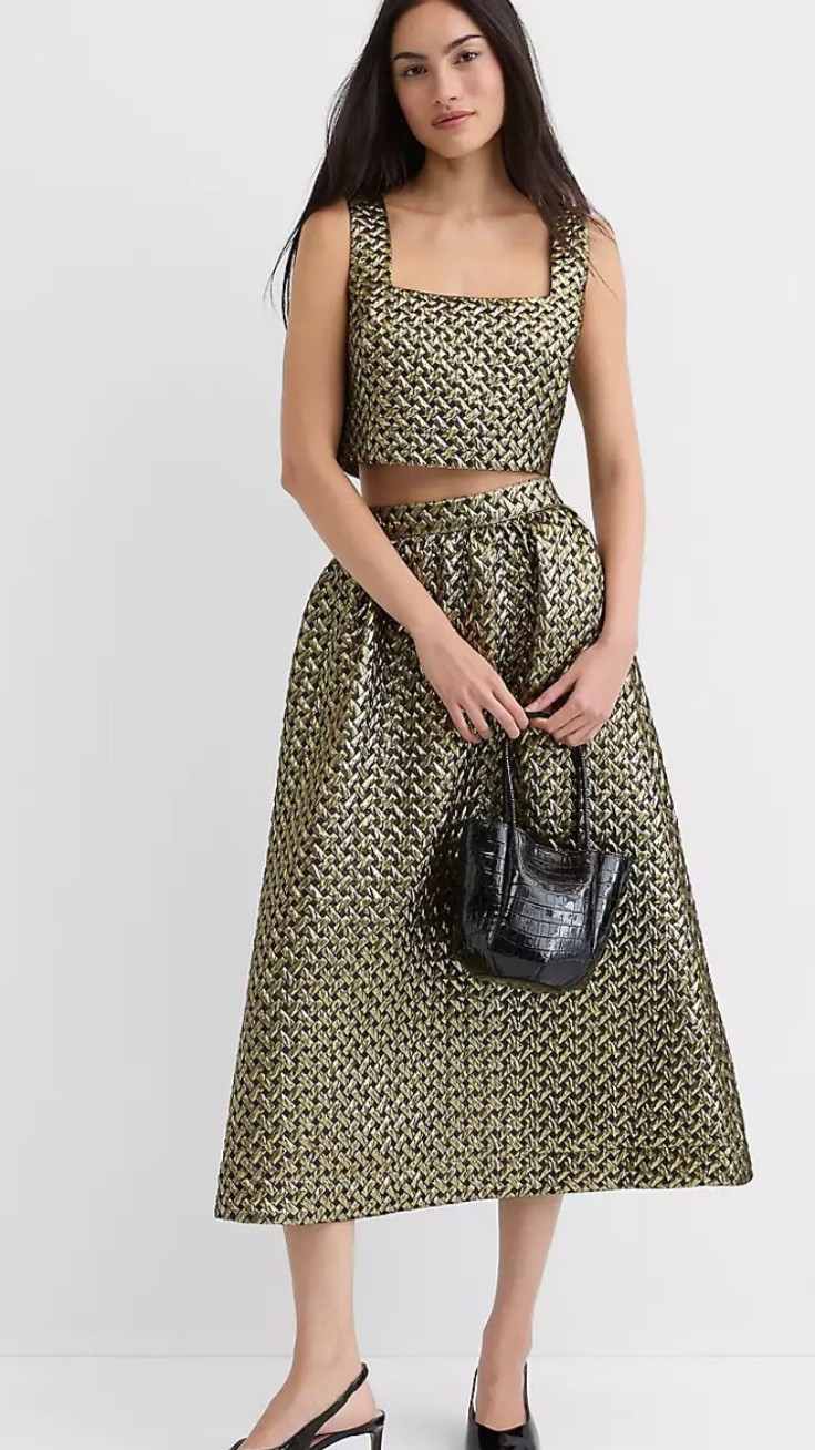 Haute Holiday for under $100! 

#LTKSaleAlert #LTKootd #LTKHoliday