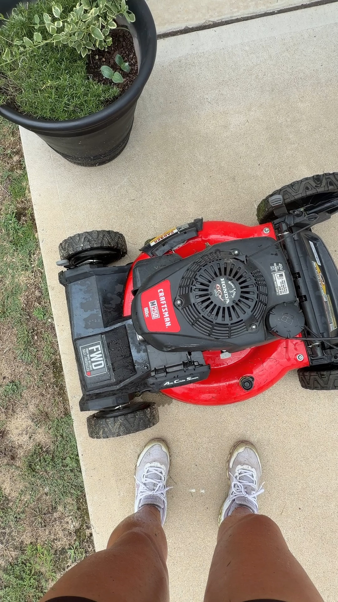 Push mowing made simple with Craftsman 🙌🏽🏡 

Lowe’s home improvement
Home Depot
Home care essentials
Lawn care

#LTKHome #LTKWorkwear #LTKdayinmylife