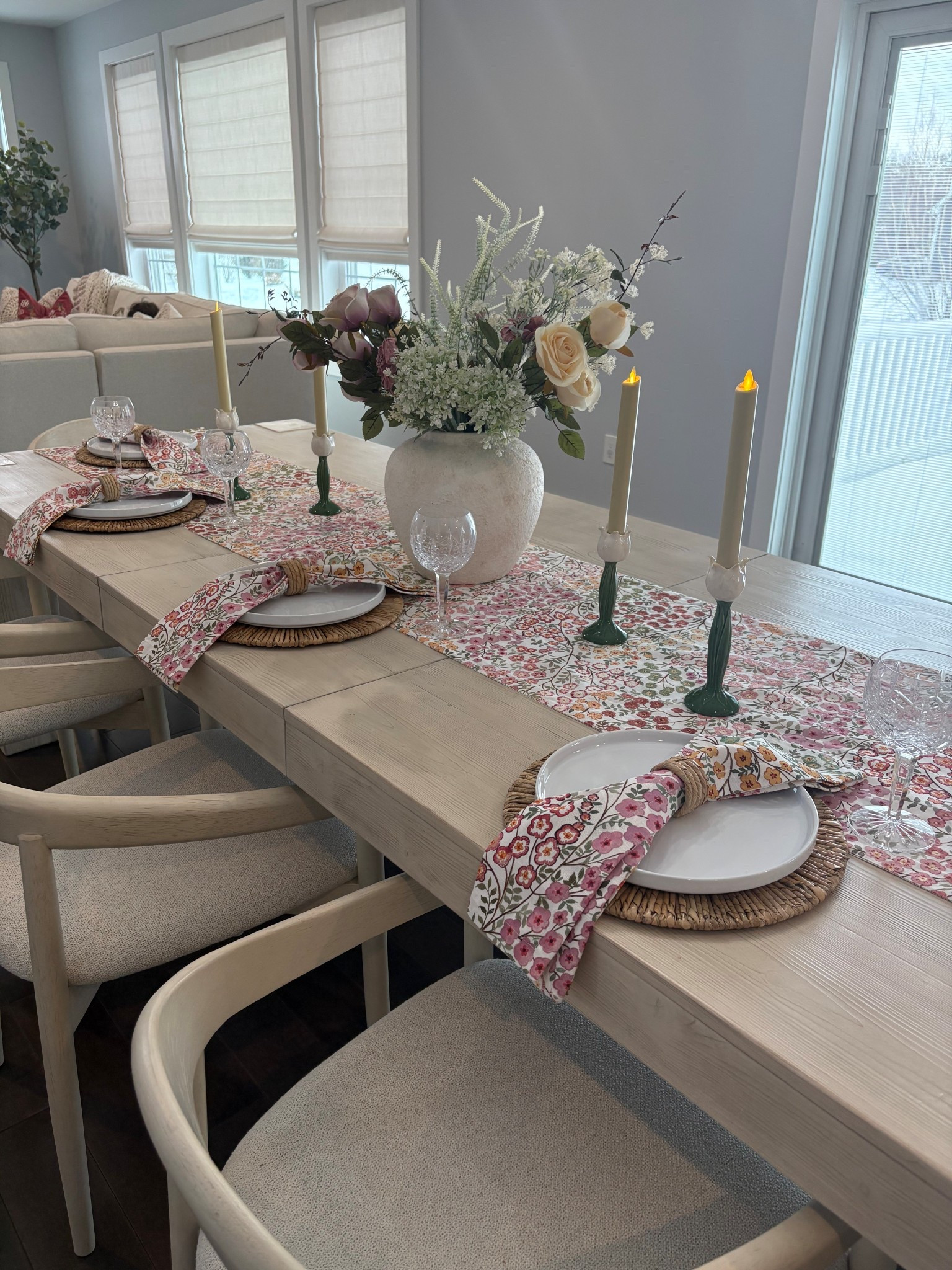 Spring dining room table 

#LTKHome #LTKSeasonal