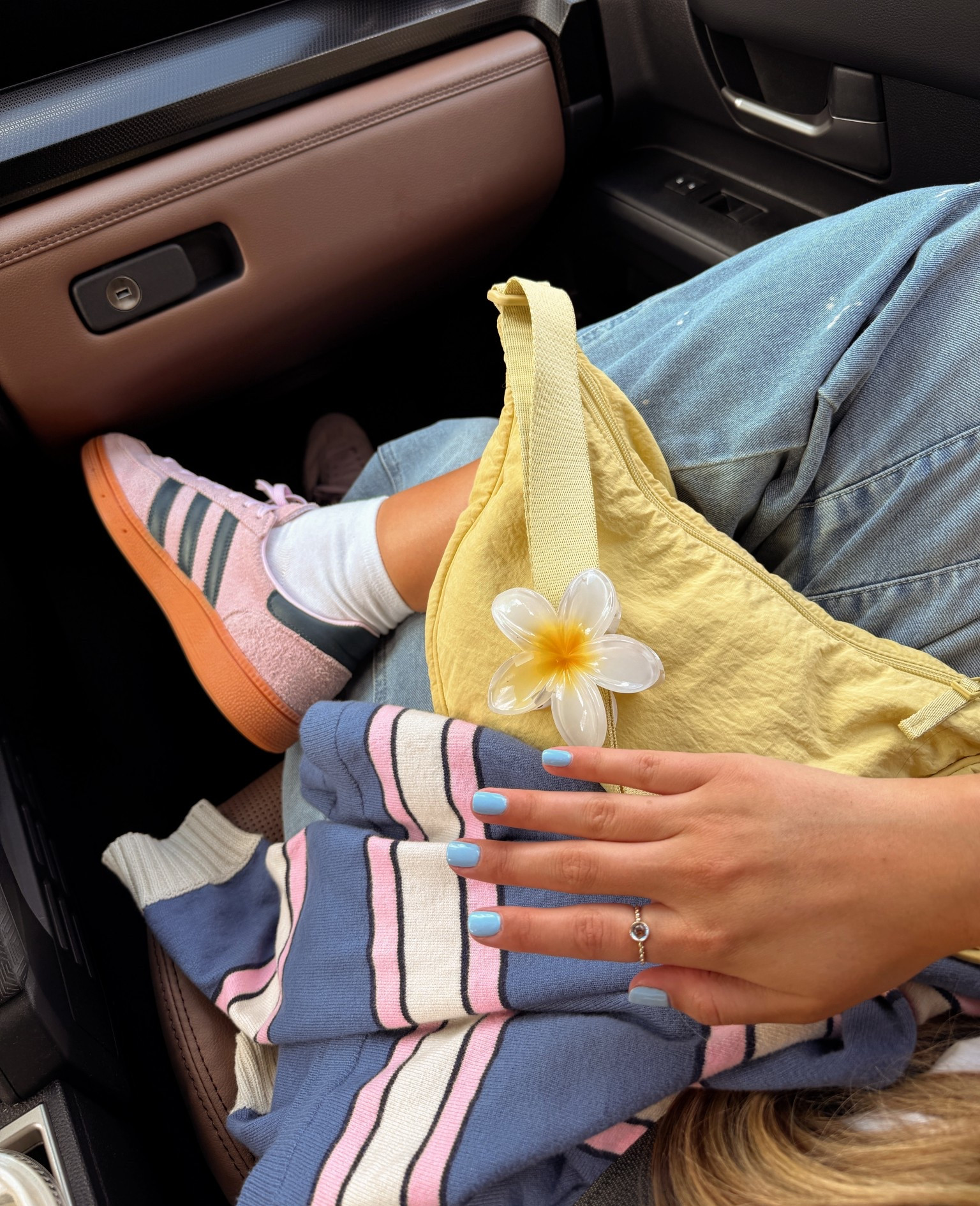 spring details 🌞🌸 

Spring Finds | Adidas Spezial | Sambas | Crossbody Bag | DIY Gel Nails 

#LTKTravel #LTKBeauty #LTKootd
