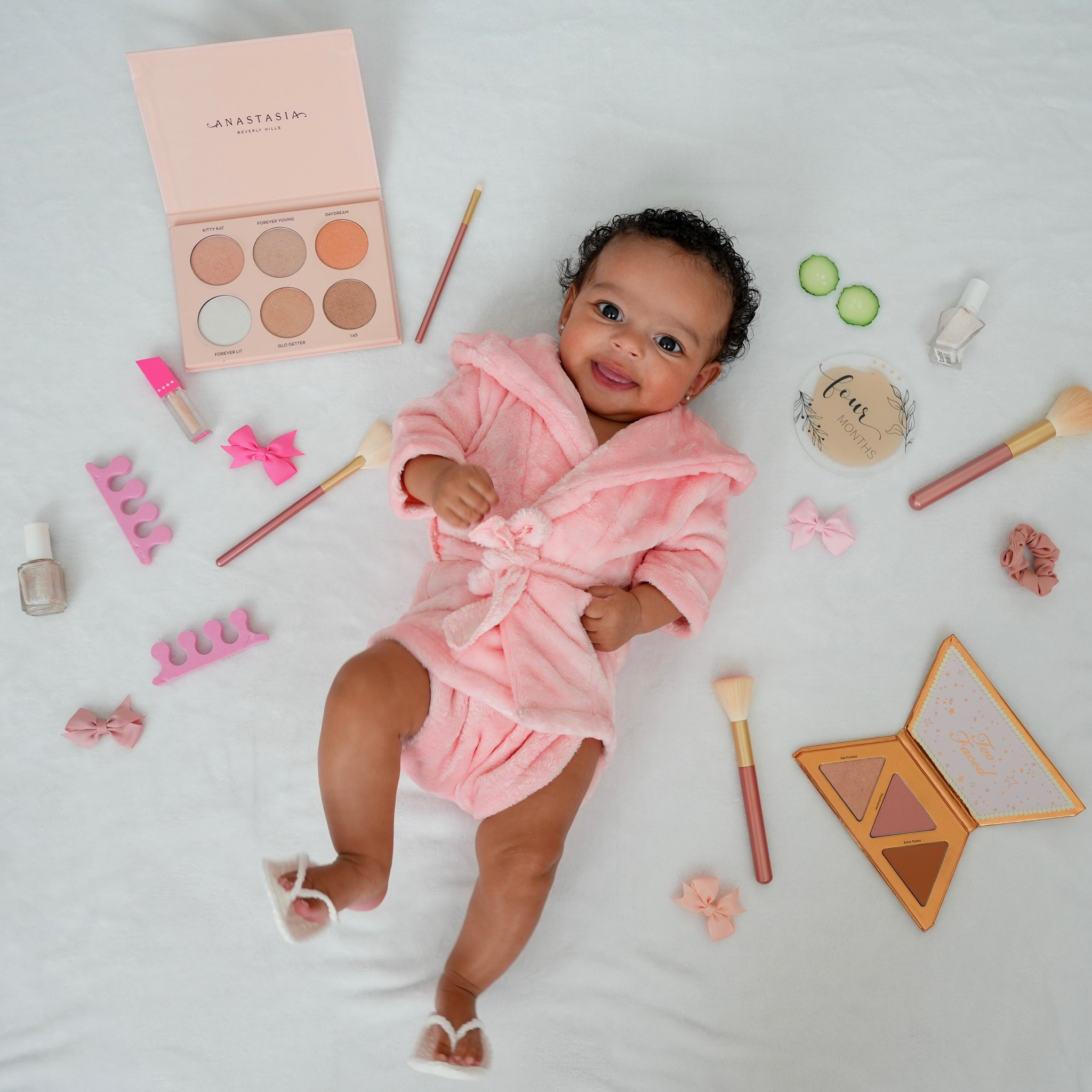 spa day photoshoot for my 4 month old 🥒💄