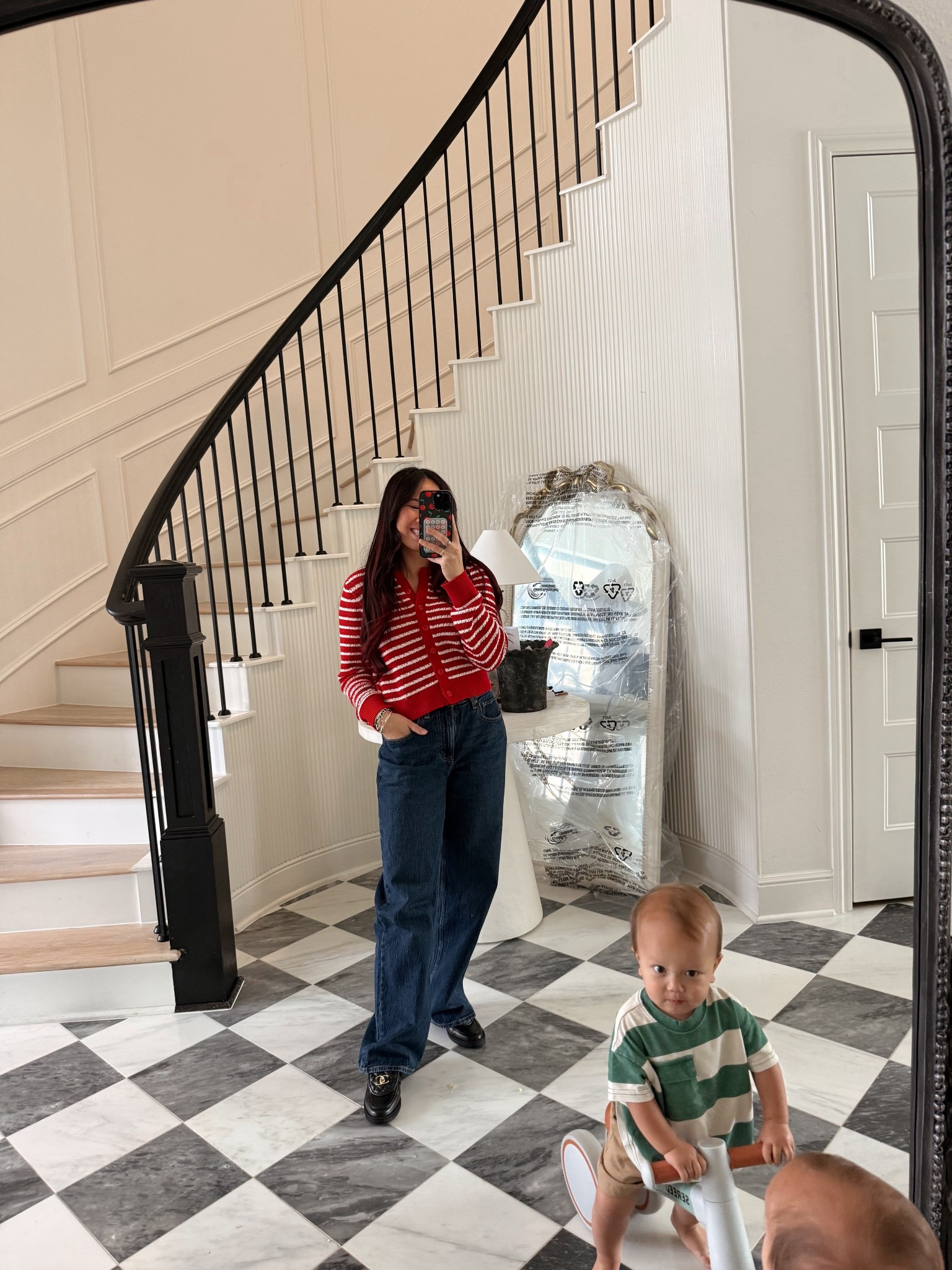 What I'm wearing as a 32 year old mom! Cardigan in size small and jeans run TTS. 26 short 

#LTKmomlife