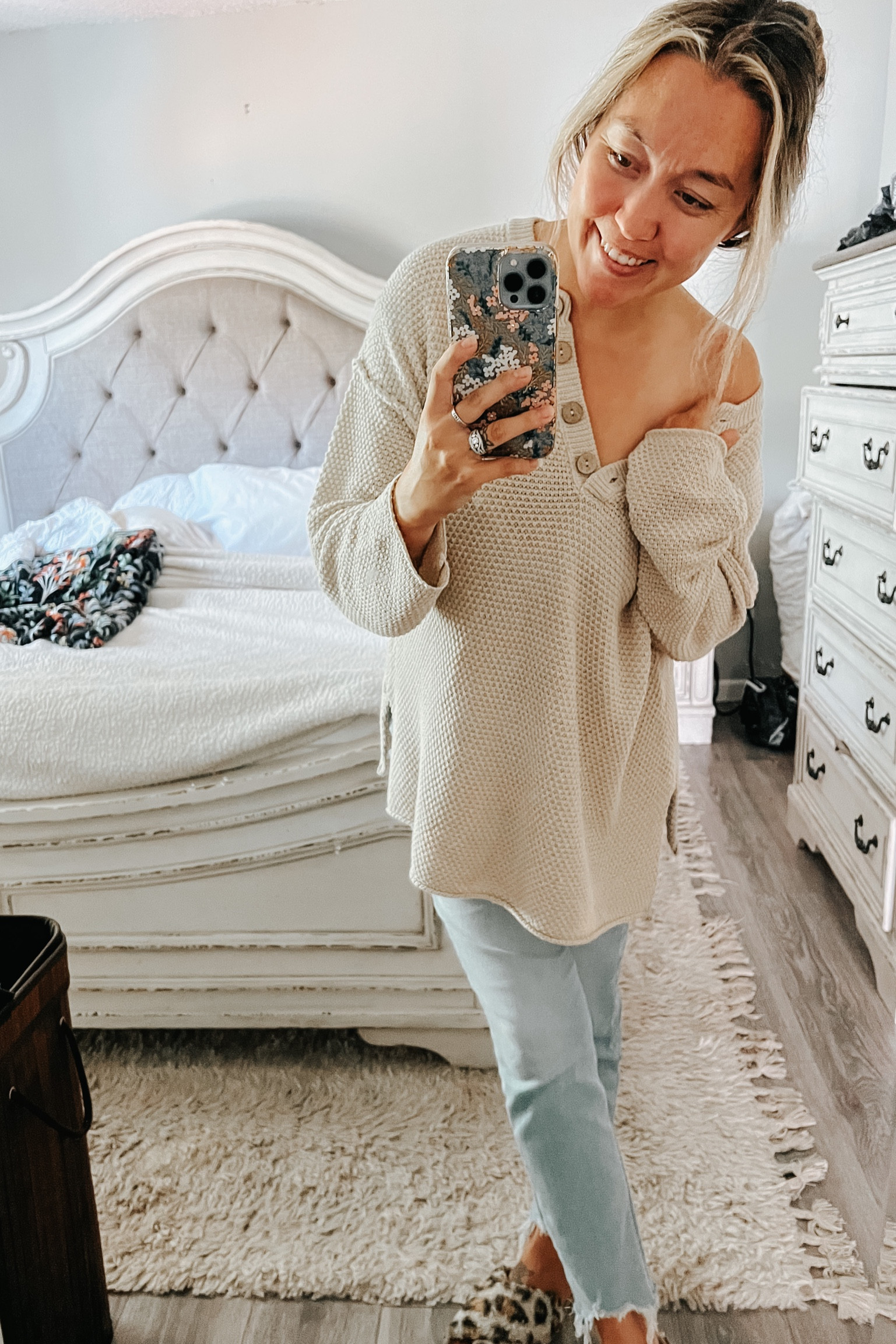 Cozy sweater - size up for loose fit

#LTKstyletip #LTKSeasonal