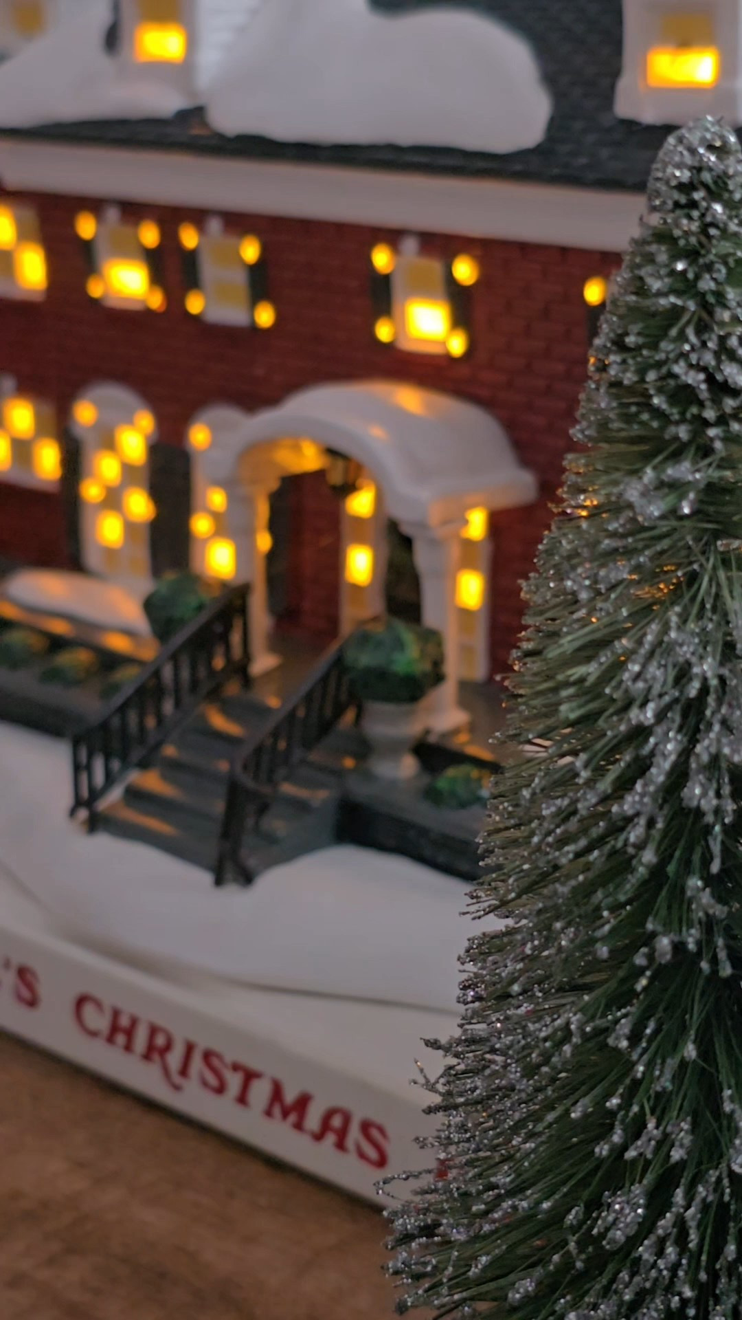 Shop the new Home Alone house! 

#LTKHoliday #LTKSeasonal #LTKHome