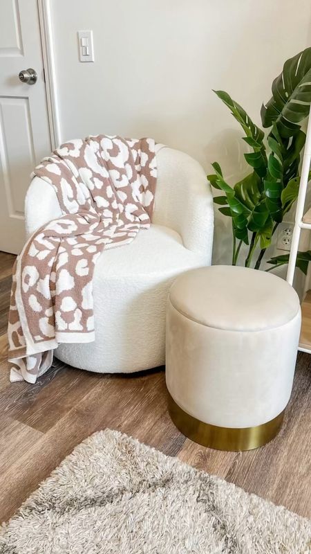 Swivel Sherpa chair / cozy accent chair / teddy chair / home decor / amazon home decor 

#LTKstyletip #LTKhome