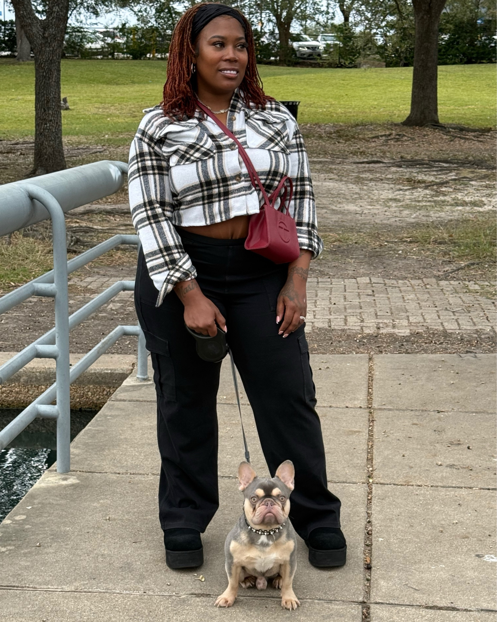 A little fall moment in the park today 🍁  
Cargo denim, cozy layers, and the bag I’ve been reaching for nonstop. 

#LTKootd #LTKPlusSize #LTKFindsUnder50