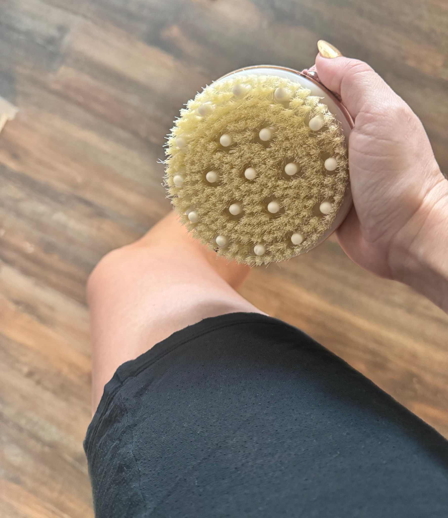 Incorporating dry brushing into my skincare routine! This works to stimulate the lymphatic system, removes dead skin cells, and reveal glowing skin!! 

#LTKselfcare #LTKBeauty #LTKdayinmylife