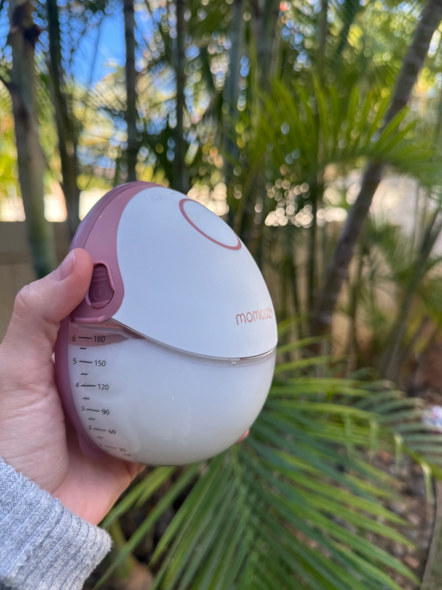 What I love most about the momcozy m6 pump! 
•it’s small and efficient 
•the motor is strong yet not too loud 
•it’s cute
•it comes with a nice carrying case 
•it charges quickly 
Post a picture below if you have one!!