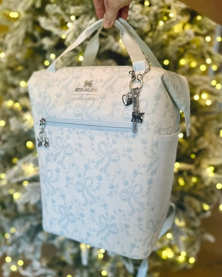 GO NOW!! 🏃‍♀️🔥🏃‍♀️
The most beautiful print I’ve ever laid eyes on is HERE!! 😍
The new Stanley x LoveShackFancy line absolutely nailed it! the Coquette Bow print is perfection! 🎀
From the bow straw stopper on the Flowstate Tumblers to the keychain detailing on my Backpack Cooler… I am 1000% OBSESSED!! 💕 Now I just need to wrap this up and slide it under the tree for me!
Stanley #StanleyPartner 

 