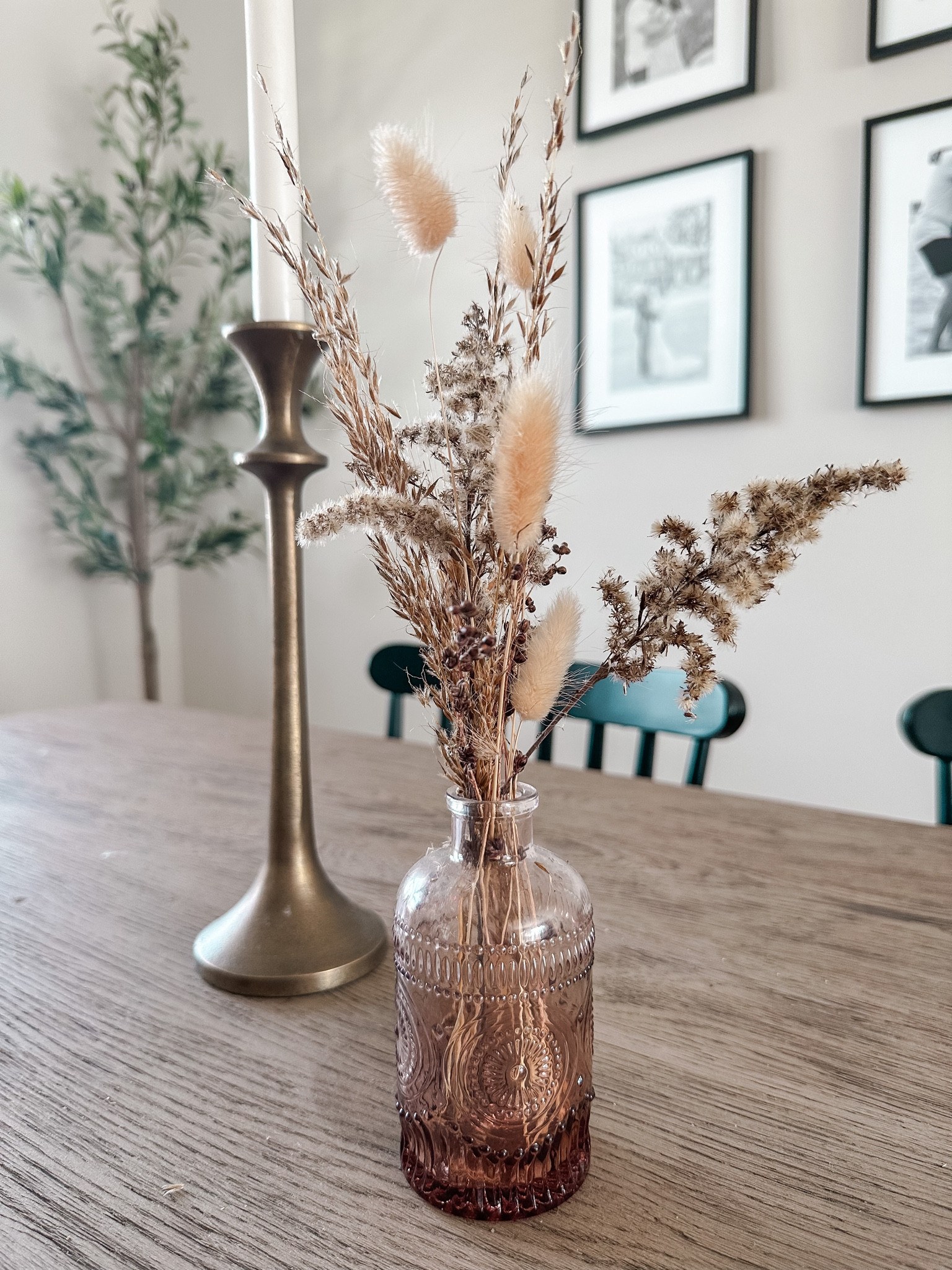 Easy DIY fall floral arrangements🌾my MIL and I made these boho bud vases to use as the centerpieces at my baby shower, but they also make the perfect addition to coffee tables, bathroom shelves/vanity, entryway tables, bookshelves, etc. Vases come in sets of 10 or 20! 
•
•
•
#falldecor #bohofloral #bohodecor #fallfloral #budvases #diyfall #diyfallfloral #diycenterpieces #weddingdecor #bridalshowerinspo #babyshowerinspo #bridalshowerdecor #babyshowerdecor

#LTKwedding #LTKSeasonal #LTKhome