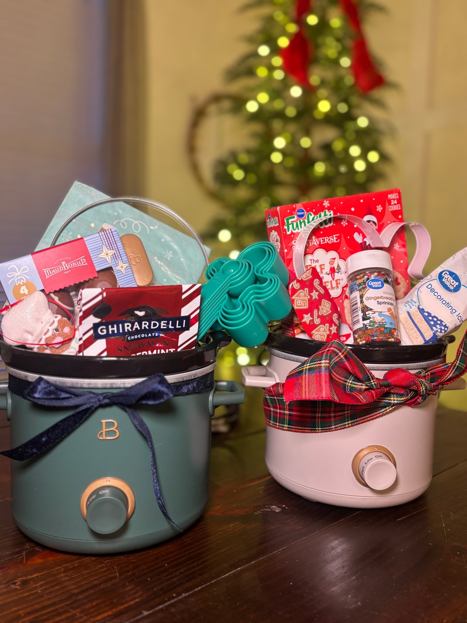 Mini crockpot gift ideas you’ll actually use this holiday! 🎄✨
I created two versions:
🤎 Gingerbread Cookie Night
☕️ Cozy Hot Cocoa Bar

Perfect for teachers, neighbors, hostess gifts, or anyone who loves a cute themed moment.
Everything linked here — mix + match your favorites and build your own! 🎁🎀

#LTKHome #LTKGiftGuide #LTKHoliday