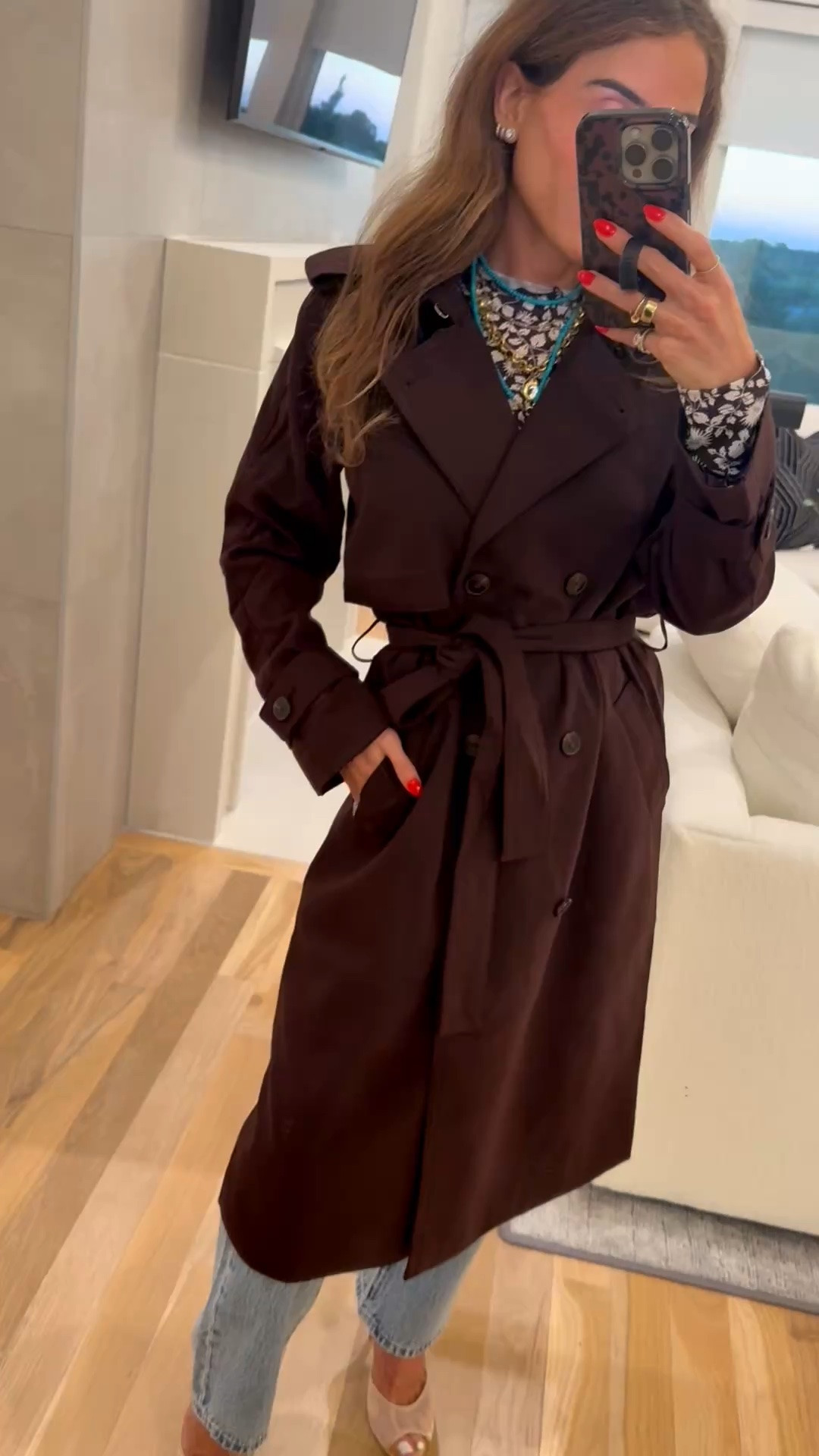 Petite friendly brown trench coat lobe the color! So good for any outfit and to the office wearing xxs petite