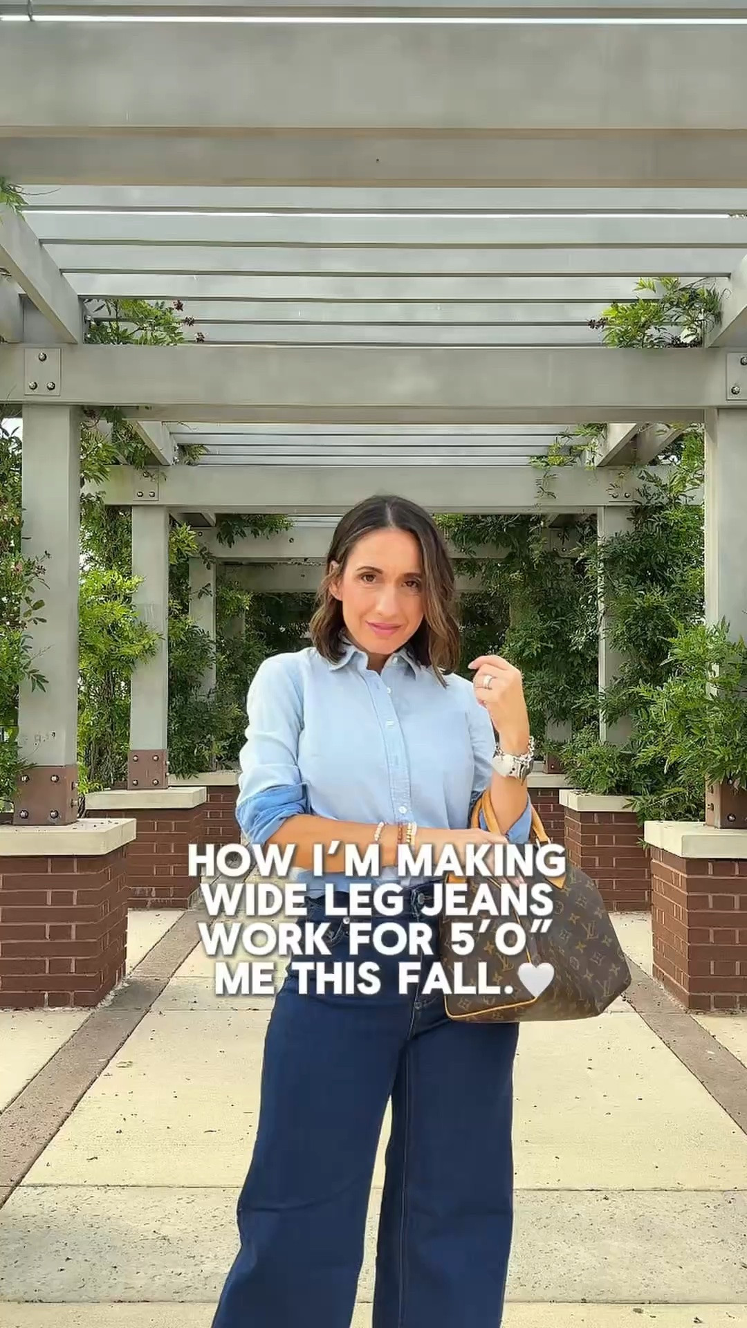 How I’m making wide-leg jeans work for 5’0” me this fall. 🤎

Wide-leg jeans can be a little tricky when you’re petite, but I’m not giving them up. My trick? A little extra length + a pointed heel to give me the height I need without sacrificing the relaxed, effortless look I love.

I paired these with a two-tone chambray shirt, black pointy-toe heels, and my LV bag for an easy fall-inspired look — even when Houston hasn’t gotten the fall memo yet. 😂

Everything is linked in LTK. 🤎

#LTKOver40 #LTKPetite #LTKootd