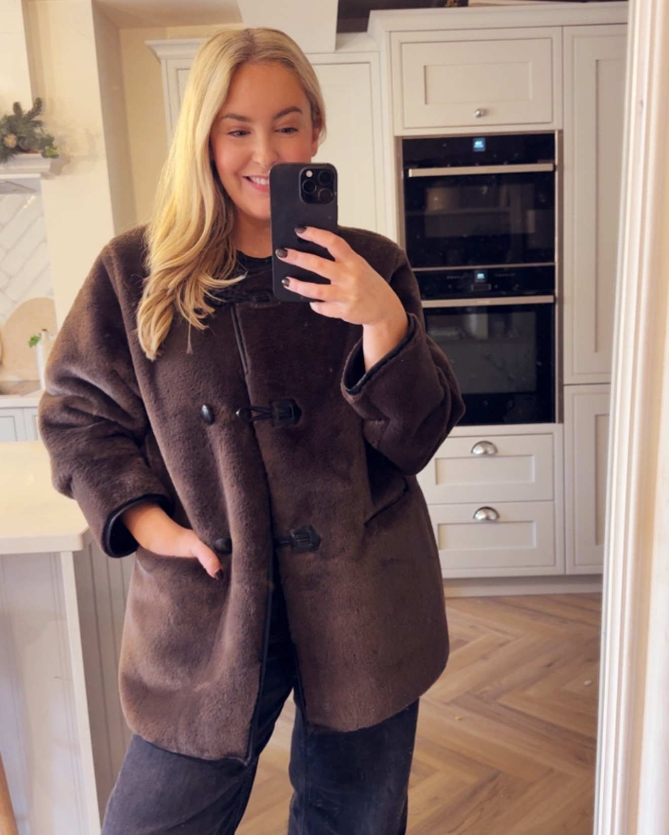 Cosy outfit of the day! I actually can’t get over the price of this chocolate faux fur duffle coat! It is stunning! And these are my fav wide leg jeans! 

Jacket I’m wearing a 14
Jeans are a 14r and I’m 5ft5
I’d say both are true to size 

#LTKwinter #LTKmidsize #LTKuk