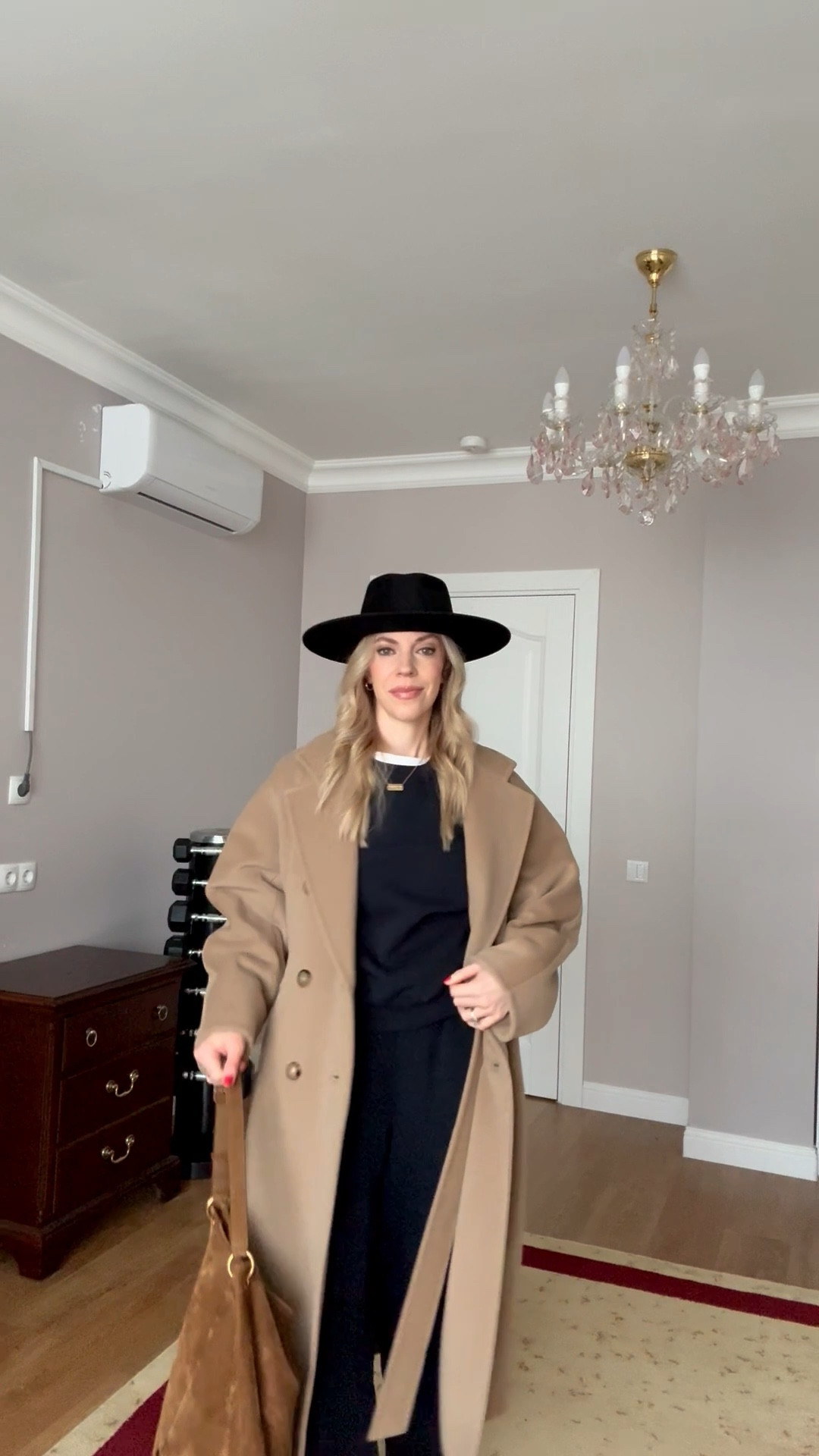 Travel look, camel coat, @Zara navy blue sweatsuit, @Janessa Leone wool hat, Adidas Samba sneakers, suede YSL bucket bag

#LTKOver40 #LTKSeasonal #LTKTravel