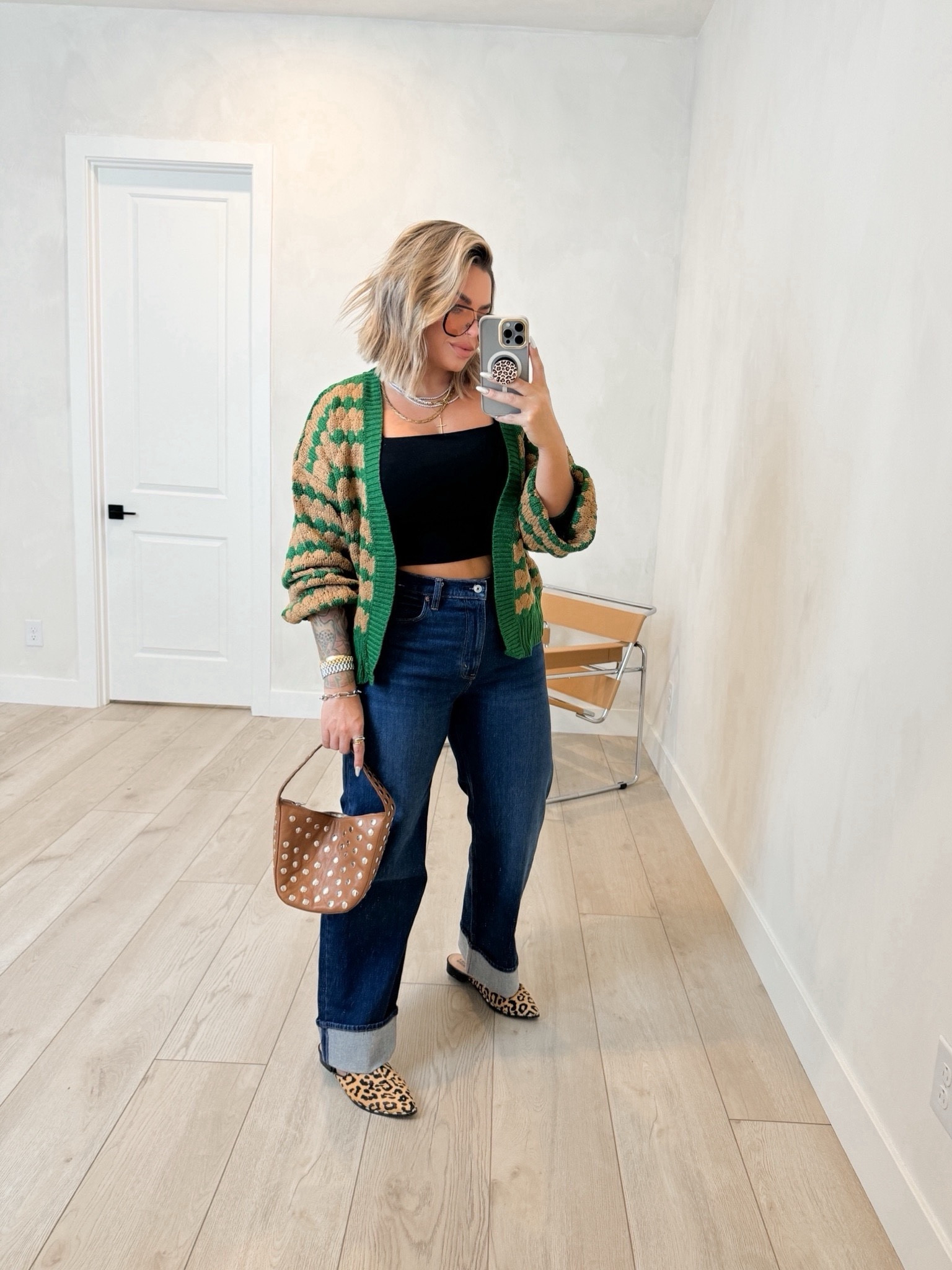 Jeans 31 reg I wish I would have done 31 L so I could wear a heel tho. I’m 5’5 these are only good with flats 
Tank L 
Sweater XL 
Shoes are old linked several similar options 
#fallfashion #midsize #amazon #abercrombie 

Follow my shop @shaynaslife on the @shop.LTK app to shop this post and get my exclusive app-only content!

#liketkit 


Follow my shop @shaynaslife on the @shop.LTK app to shop this post and get my exclusive app-only content!

#liketkit 
@shop.ltk
https://liketk.it/4PJjN

#LTKMidsize #LTKFindsUnder100 #LTKFindsUnder50 #LTKBeauty #LTKStyleTip