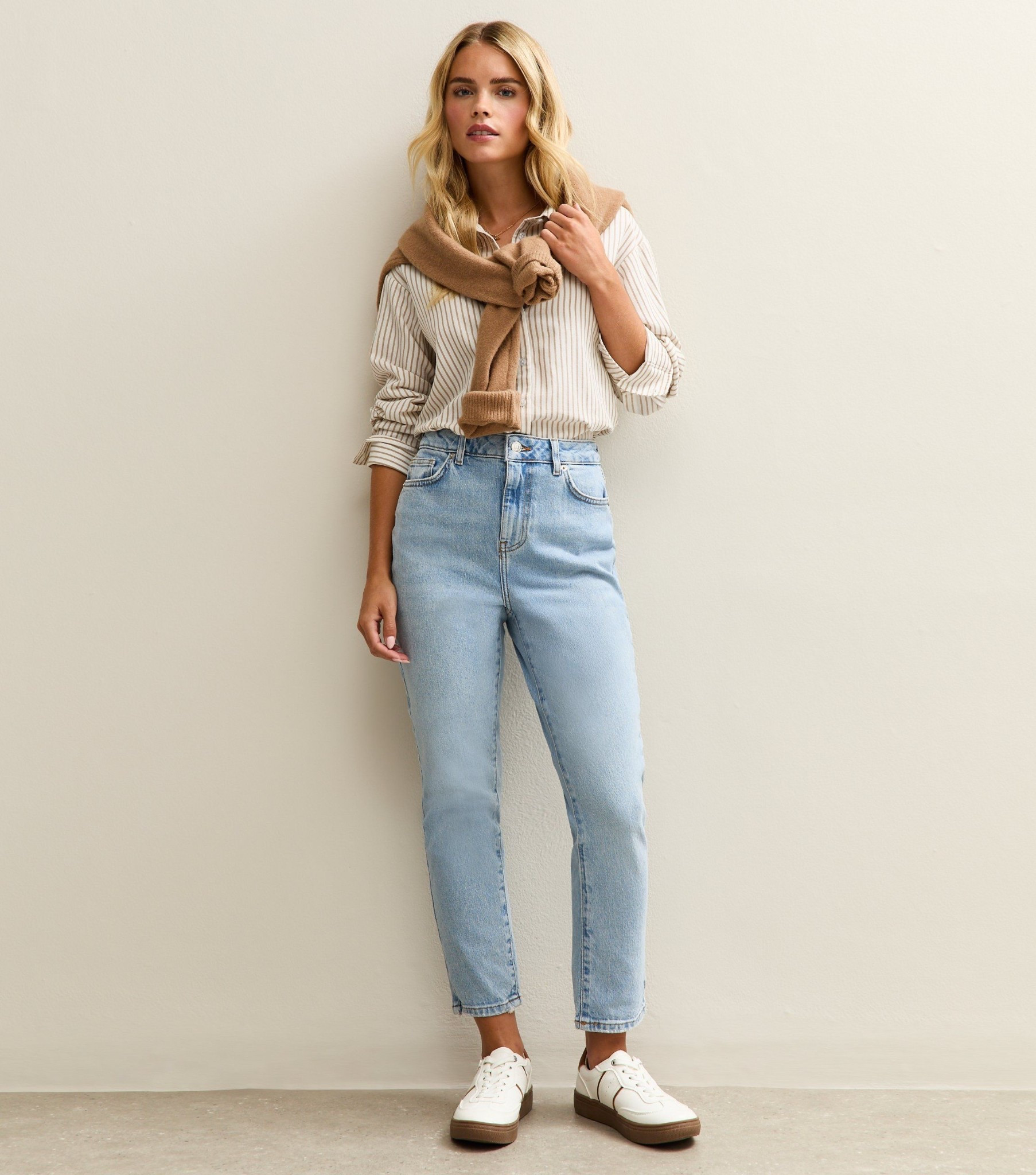 #extrashortjeans #petitejeans #petitefashion #petitespringjeans #petiteoutfit 

#LTKspring #LTKuk #LTKpetite