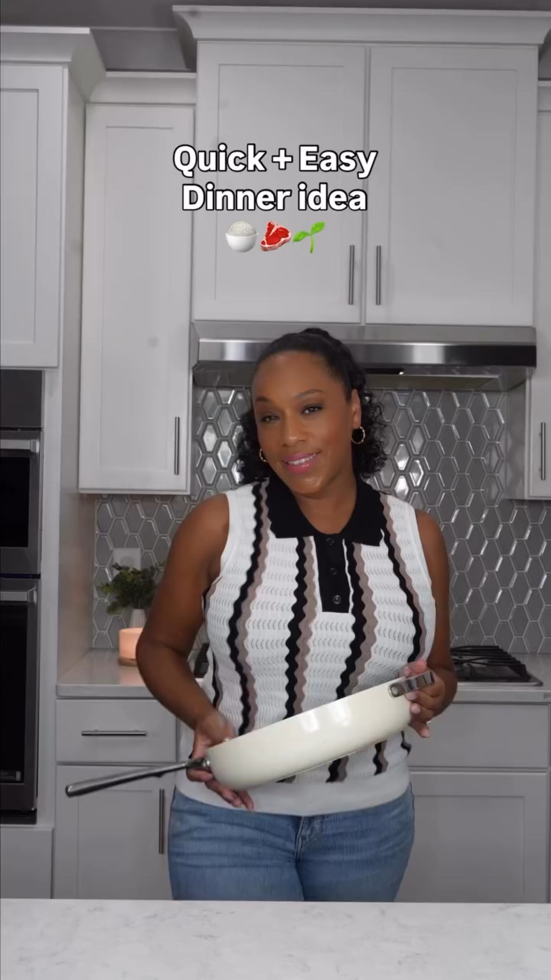 Sticky Beef and Rice🍚🥩🌱
 
✨[Save this for your next quick 30 minute meal]✨

Instructions:

In a large skillet, brown ground meat, season with salt + pepper, and add minced garlic.

Once meat is cooked (drain fat if you don’t have lean beef), add green beans, cover, and cook 4–5 minutes.

Sprinkle in cornstarch, toss to coat meat and soak up juices.

Mix soy sauce, honey, oyster sauce, sesame oil, and sriracha in a bowl then add to the beef mixture. Then add water. Let cook 2–3 more minutes.

Serve over rice, top with green onions + sesame seeds

✨ For the full recipe with measurements, comment “Beef” and I’ll send the ingredient list straight to your inbox

#EasyDinner #BeefRecipes #WeeknightMeals #FamilyDinner #StirFryRecipe #QuickMeals #GroundBeefRecipes