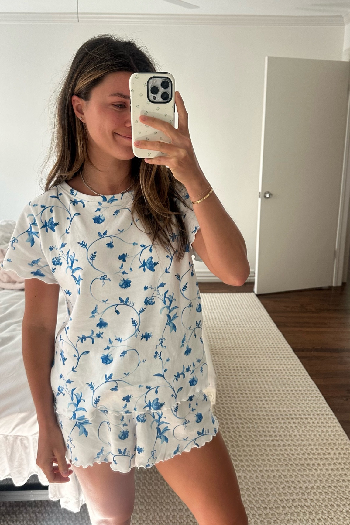 New jammmiessss

Size small 