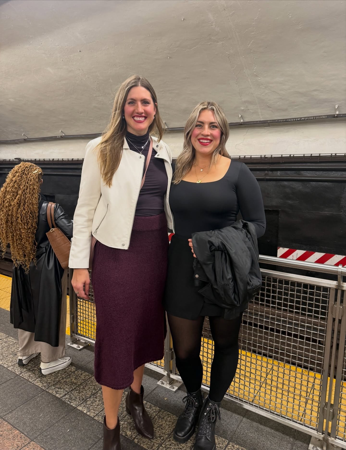 Appreciation post for @american_tall keeping me safe from my body suit stretching too tight where it shouldn’t while holding the railing in the subway 😉 

I absolutely love the look I was able to put together with 100% American tall pieces for our recent trip. This tall black squirt will be a new favorite, I am sold on their tall tights, and as always, their body suits are a win for me. 🖤

#TallGirlStyle #TallFashion #TallGirlProblems #TallOOTD #NYCFashion #NYCBlogger #SubwayStyle #LeggyLooks