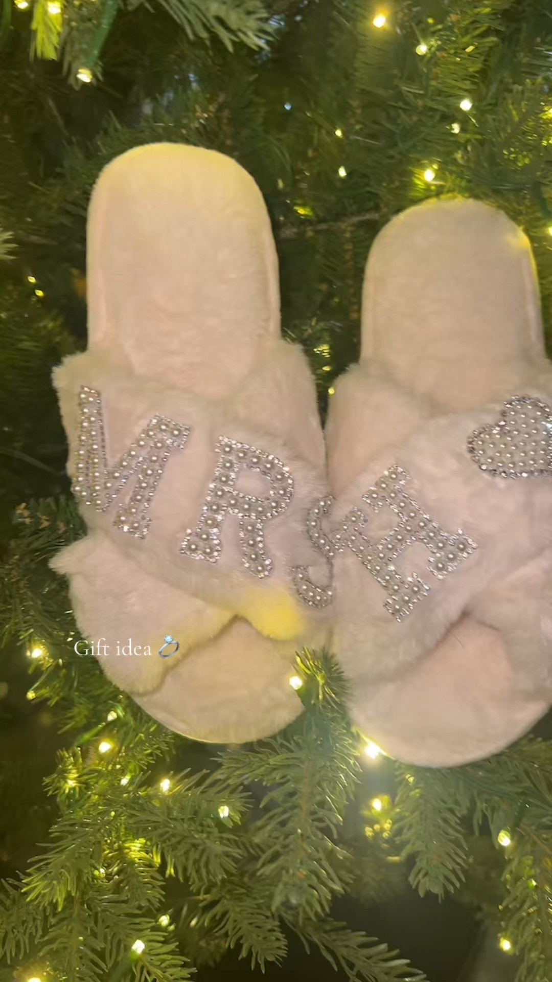 Perfect gift for that bride to be 💍👰🏻

#LTKWedding #LTKGiftGuide #LTKHoliday