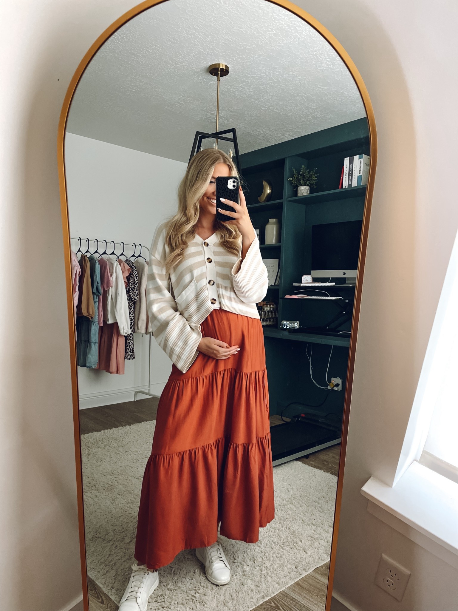 bump friendly fall teacher outfit!

cardigan: wearing L
skirt: wearing S 
sneakers: size up half 

| fall outfit | teacher outfit | pregnant | bump friendly 

#LTKBump #LTKWorkwear #LTKSeasonal