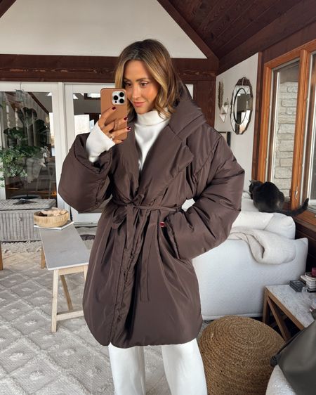 The warmest coat of I own! I love the look and how cozy it is! Works w leggings and boots or jeans, knit pants and sweater, so many possibilities and I’ll definitely be wearing to keep warm in soccer games! XS/S - fits oversized  

#LTKtravel #LTKstyletip