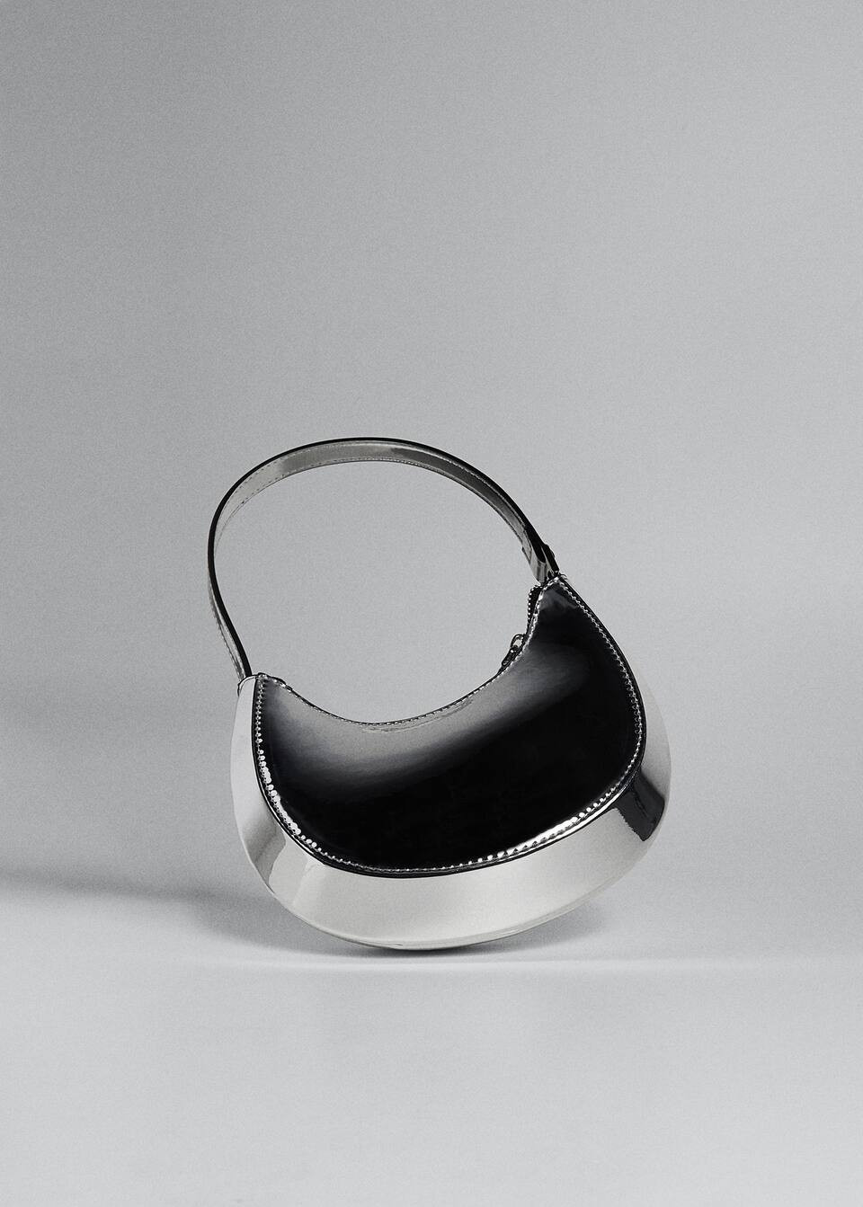 Search: oval short handle bag (113) | Mango United Kingdom | MANGO (UK)