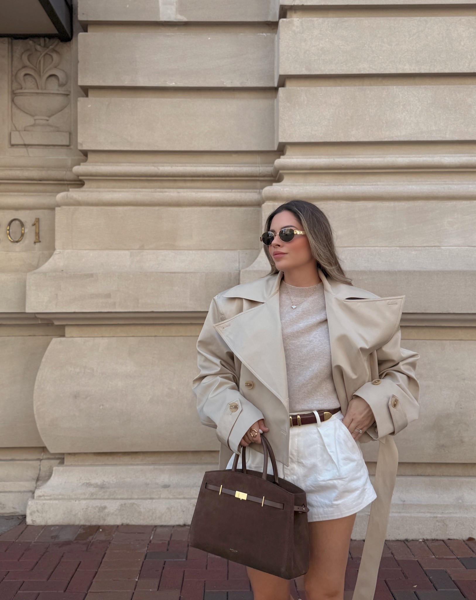 Trench coat and shorts look🤍