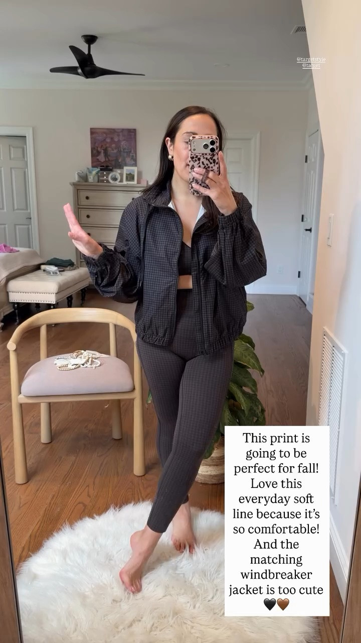 This print is going to be perfect for fall! Love this everyday soft line because it’s so comfortable! And the matching windbreaker jacket is too cute 🖤🤎 @targetstyle @target