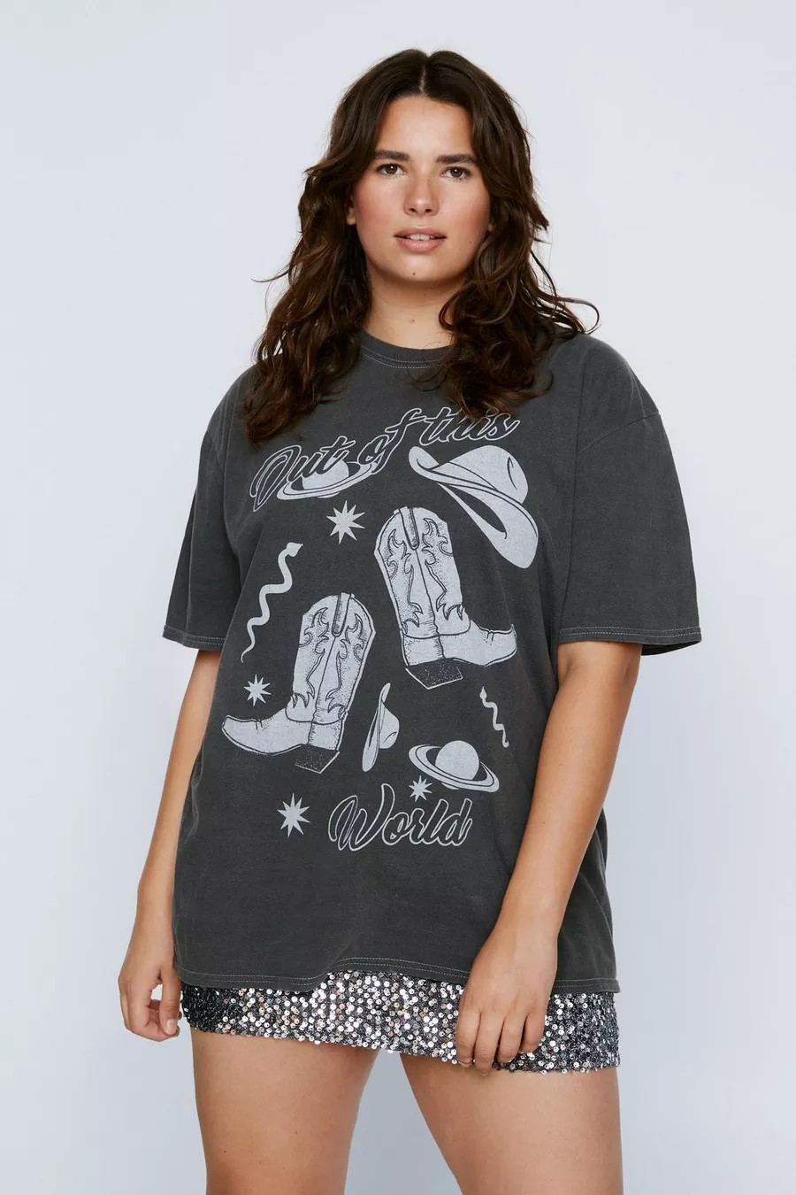 Plus Size Out Of This World Graphic Oversized Washed T-shirt | Nasty Gal (US)