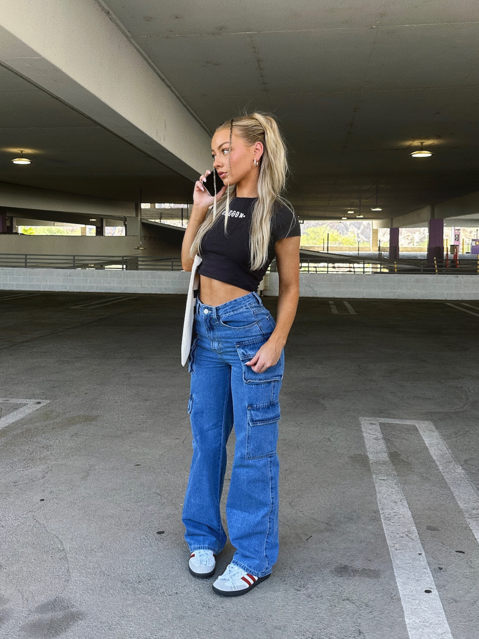 baggy jeans - wearing XXS
sambas - go down a half size

#falloutfit #jeans #fallfashion

#LTKshoecrush #LTKstyletip #LTKfindsunder50