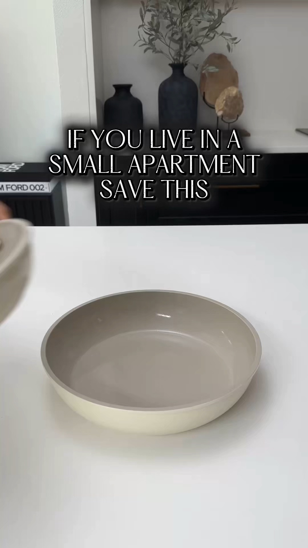 Say KITCHEN HACK and I’ll send you all the links 👩🏻‍🍳

The renter friendly kitchen hack every small space needs 🤍 These stackable pots and pans save so much cabinet space, the handles come off, and they make tiny kitchens feel way more organized.

#amazonfinds #smallspacehacks #renterfriendly #kitchenorganization #apartmentliving