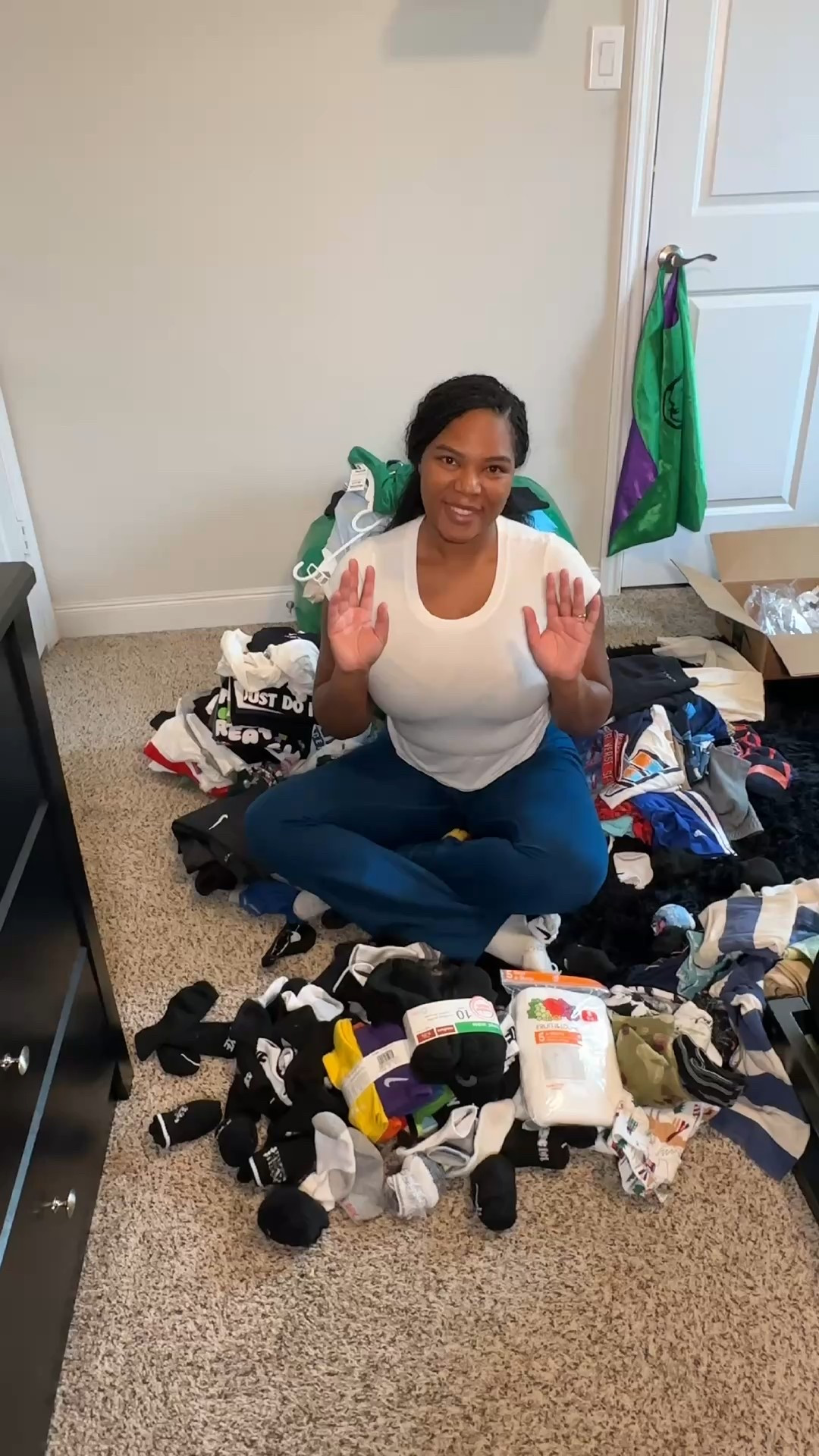 Organizing dresser drawers 


#organizing #organizedhome #organization #organize #momlife #mom #momtok #busymom

#LTKFamily #LTKKids #LTKHome