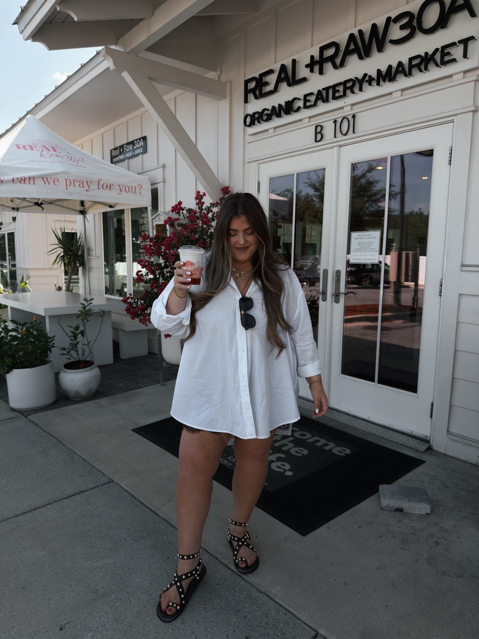 wearing 3x in shorts & 9 in sandals!!

#LTKMidsize #LTKootd