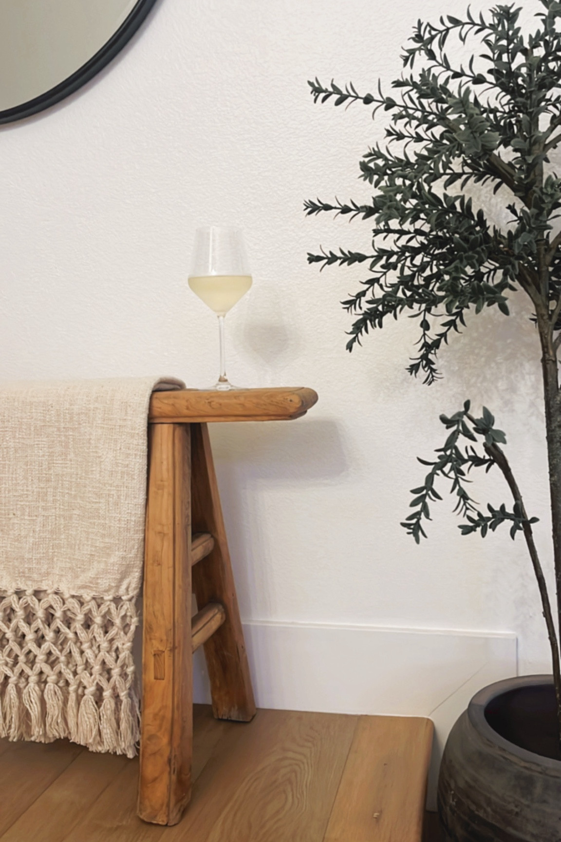 Entryway/ Friday mood 



#LTKfindsunder50 #LTKhome