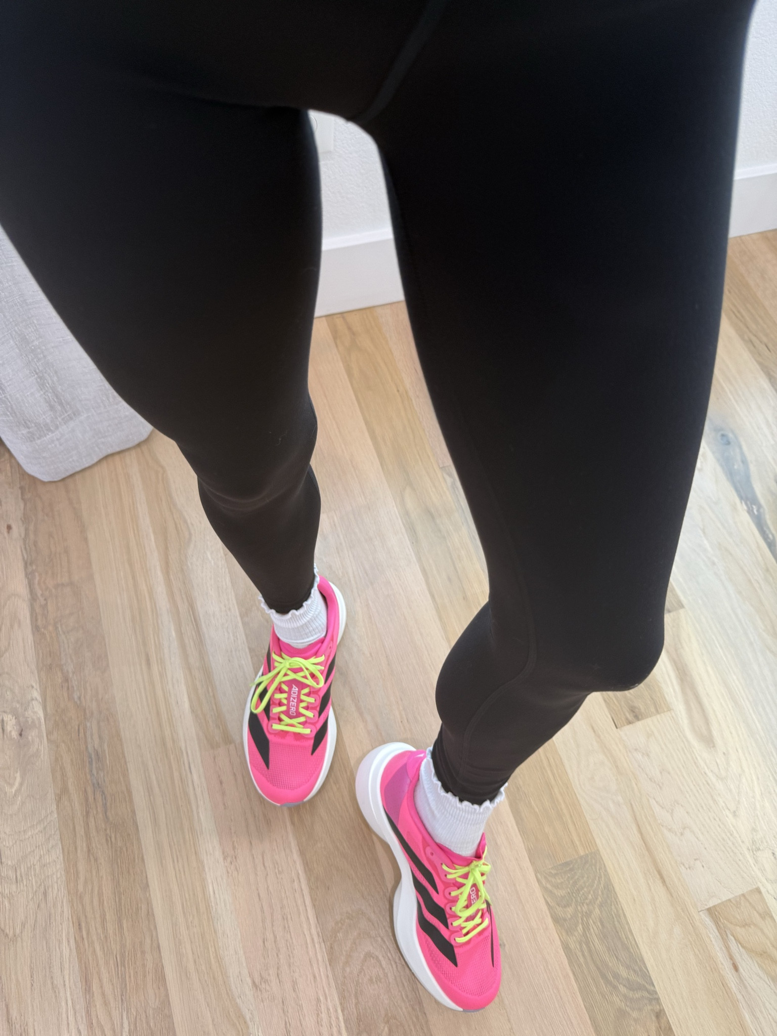 Love the fit of these black leggings and not see through love for workouts sneakers on sale 

#LTKfitnessgoals #LTKActive #LTKSaleAlert