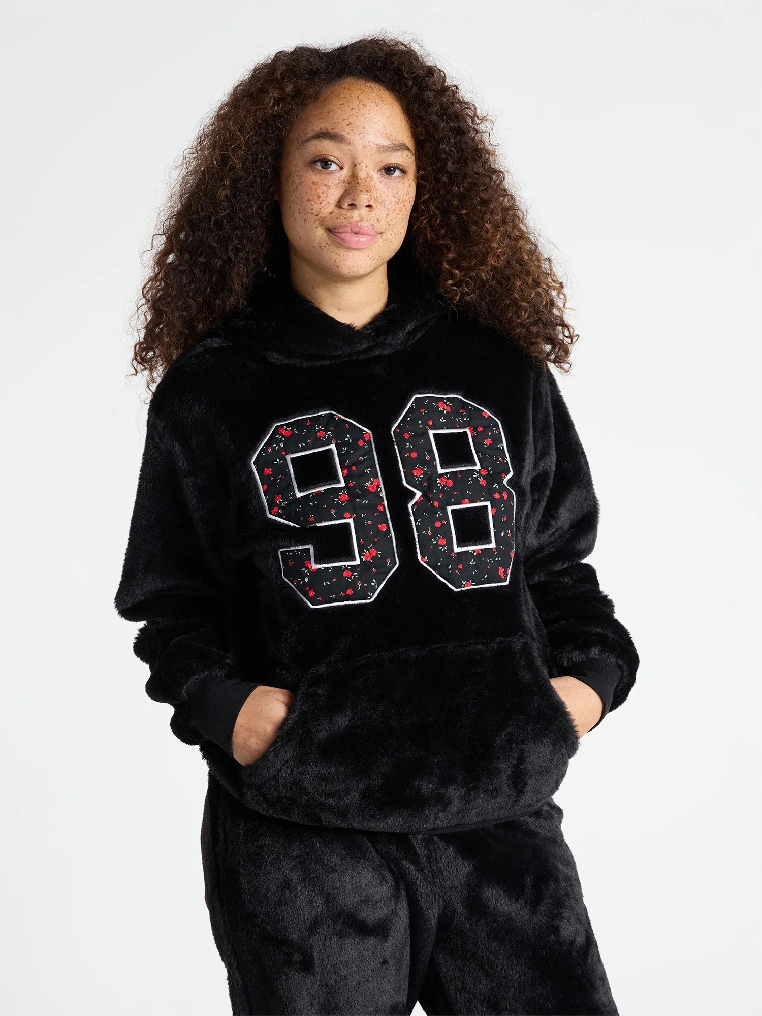 No Boundaries Faux Fur Graphic Hoodie, Women's | Walmart (US)