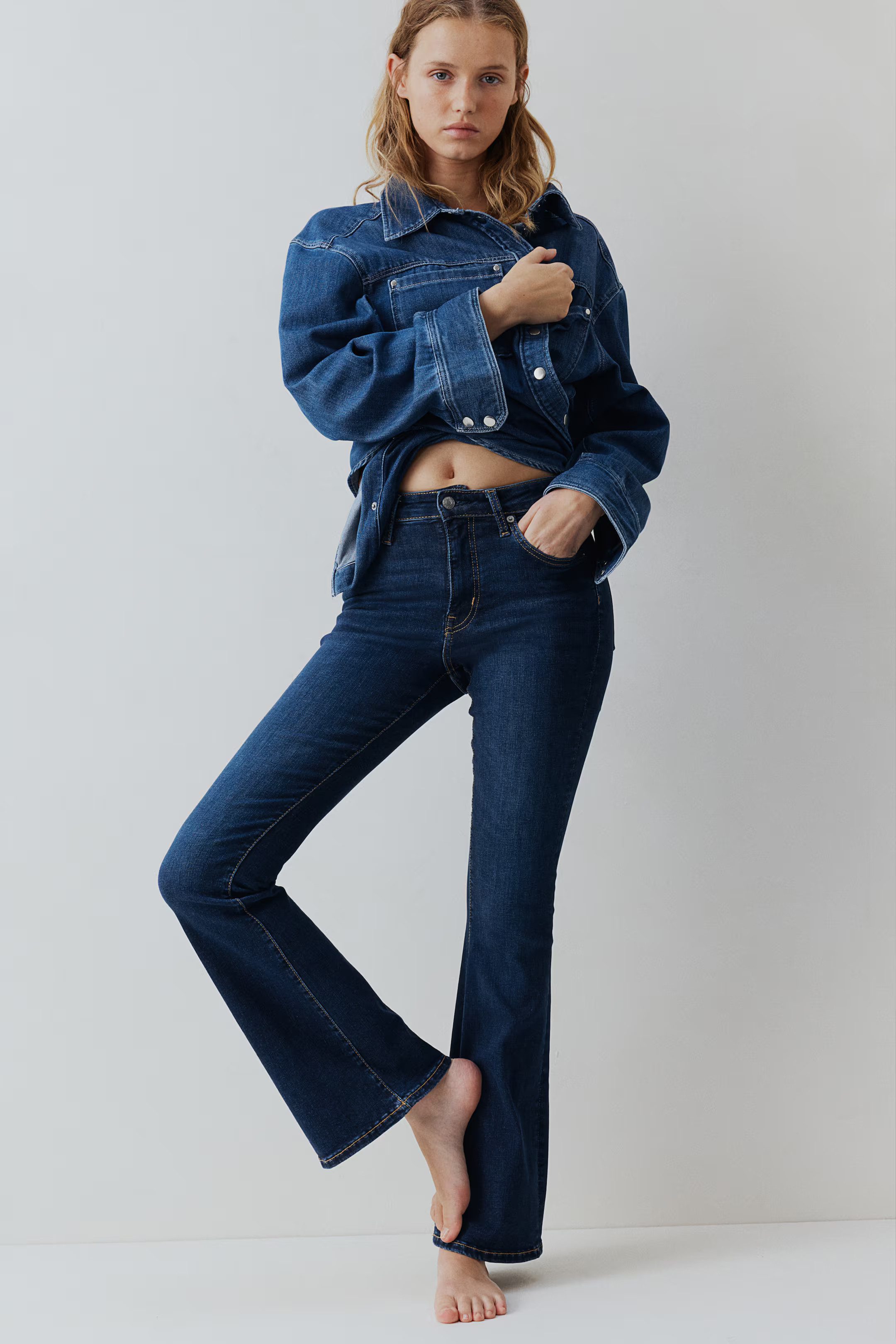 Flared Ultra High Jeans - Denim blue - Ladies | H&M GB | H&M (UK, MY, IN, SG, PH, TW, HK)