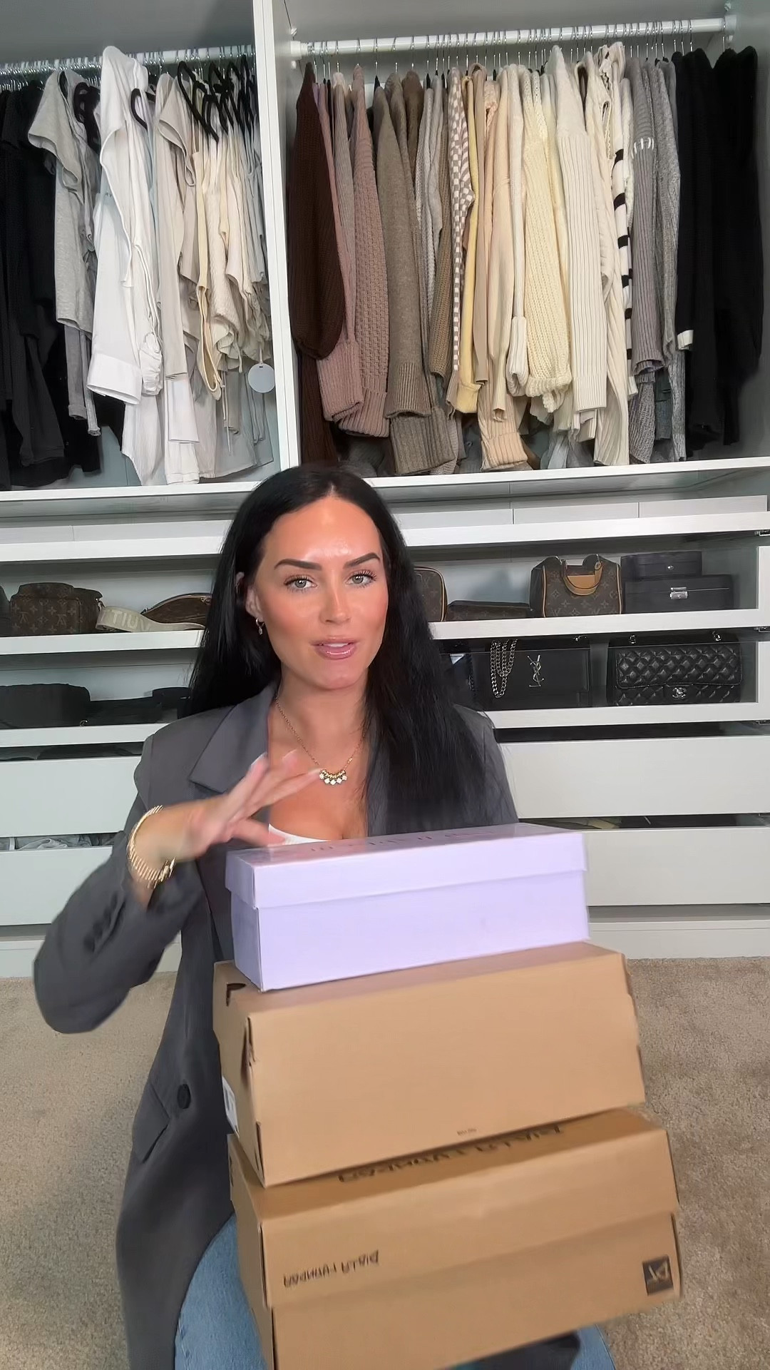 Fall shoe haul 🍂

#LTKSeasonal #LTKShoeCrush #LTKVideo