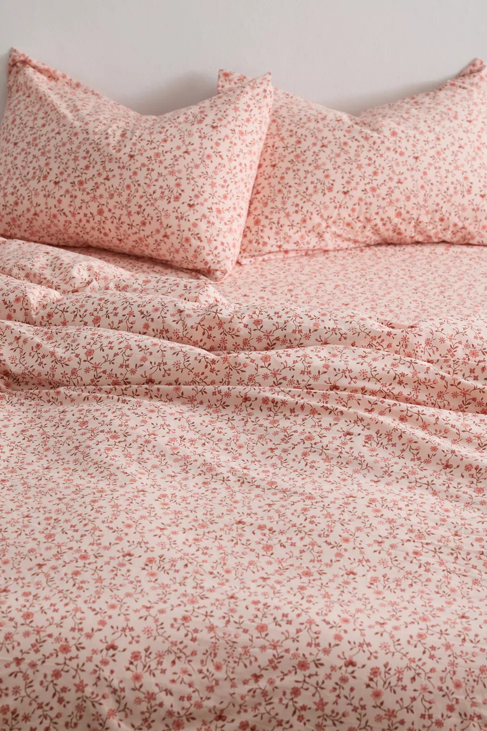Clarissa Floral Vine Duvet Cover Set | Urban Outfitters (US and RoW)