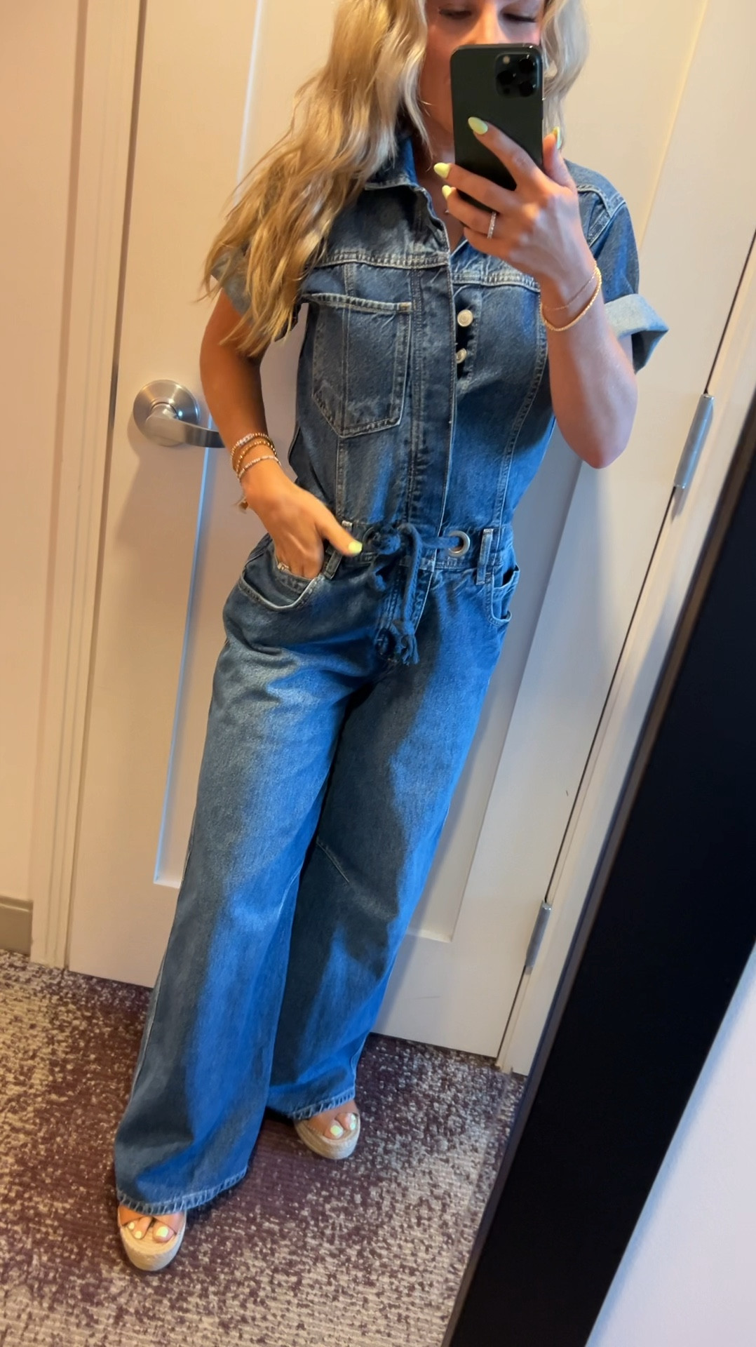 Denim jumpsuit - so stinking cute! 

Size XS



#LTKStyleTip #LTKSaleAlert #LTKSummerSales