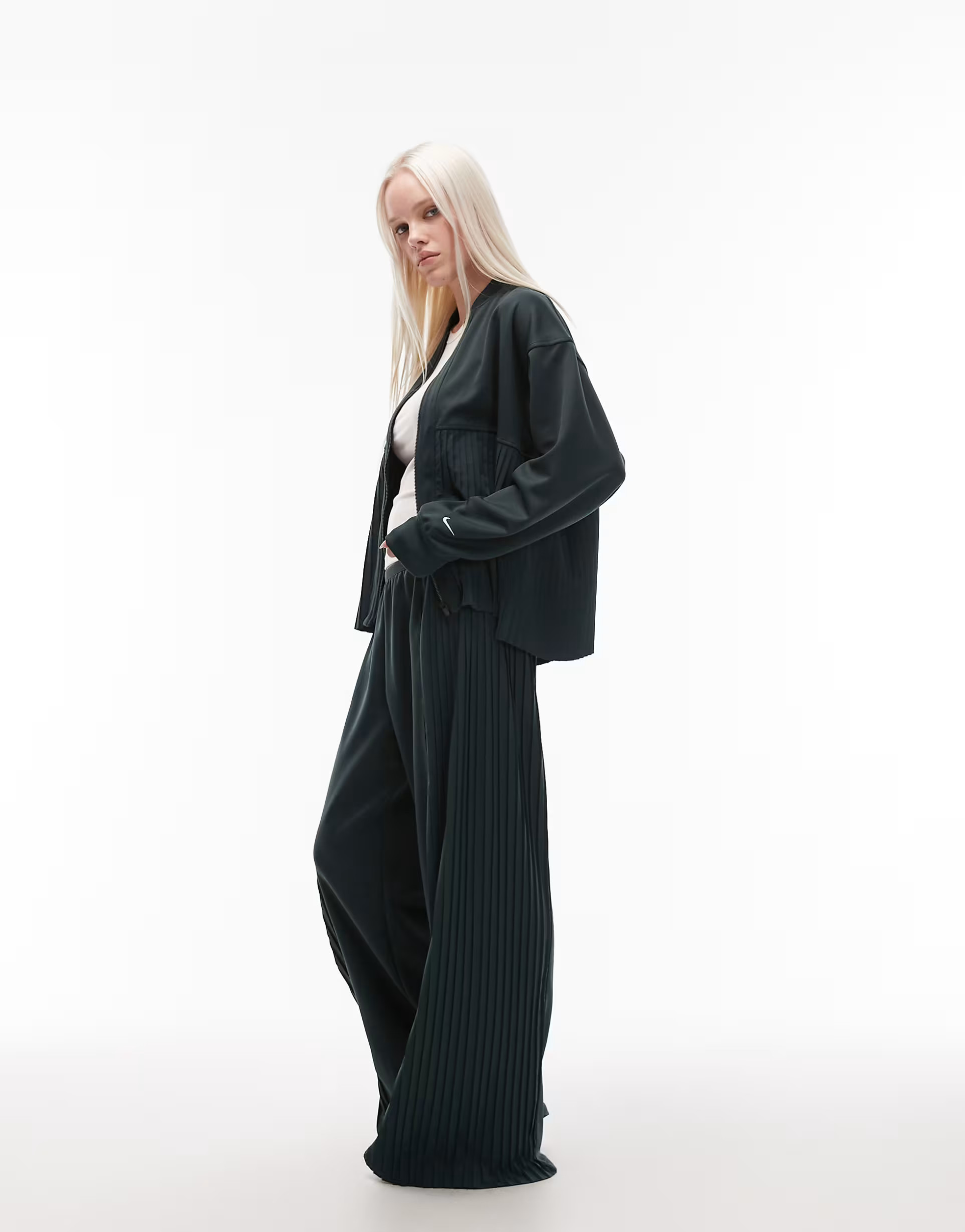Nike pleated wide leg pants in dark green | ASOS (Global)
