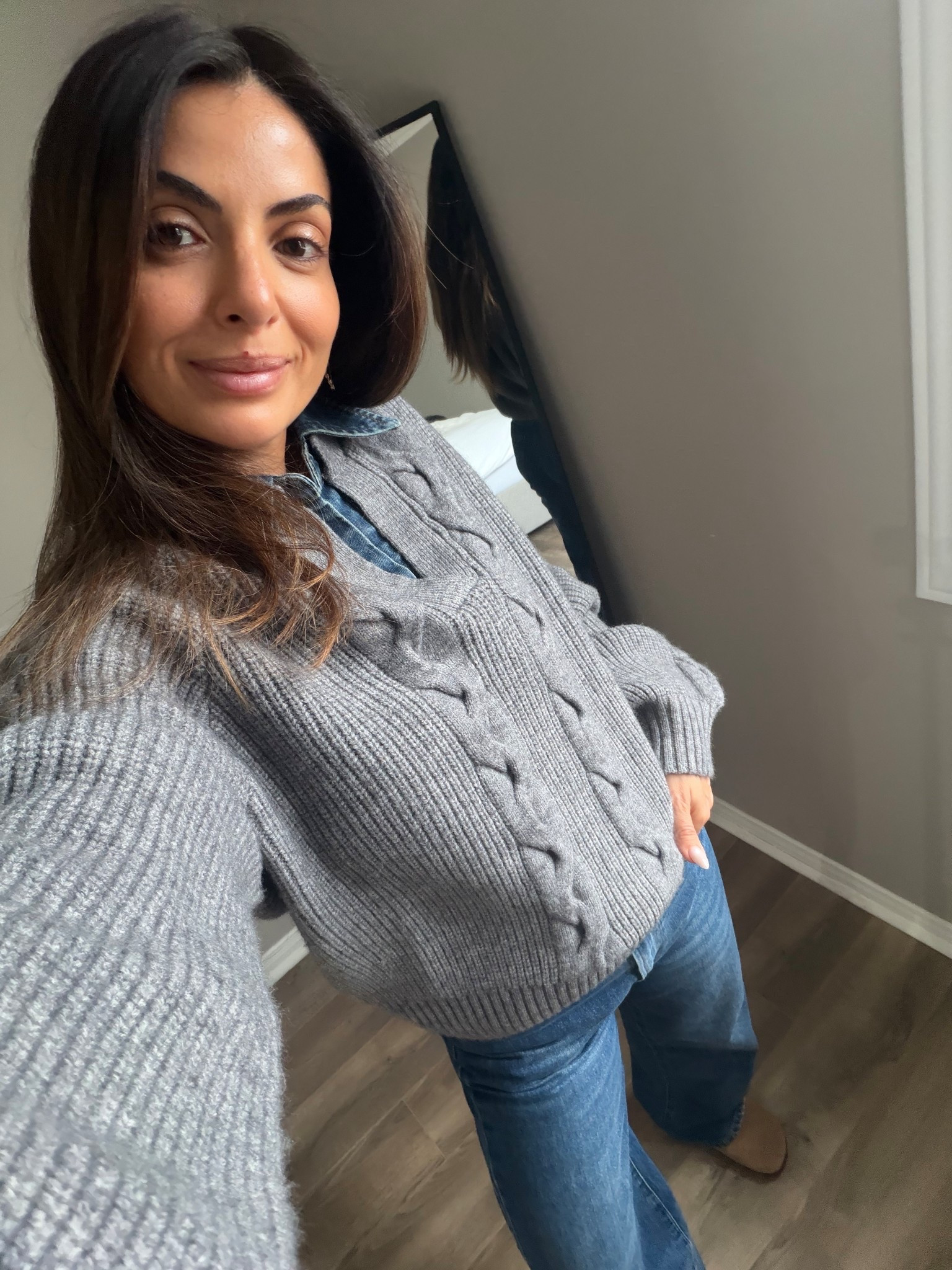 Weekend ootd

Wearing size small in sweater 
Size 25 in jeans 

#LTKcanada #LTKjeans #LTKwinter