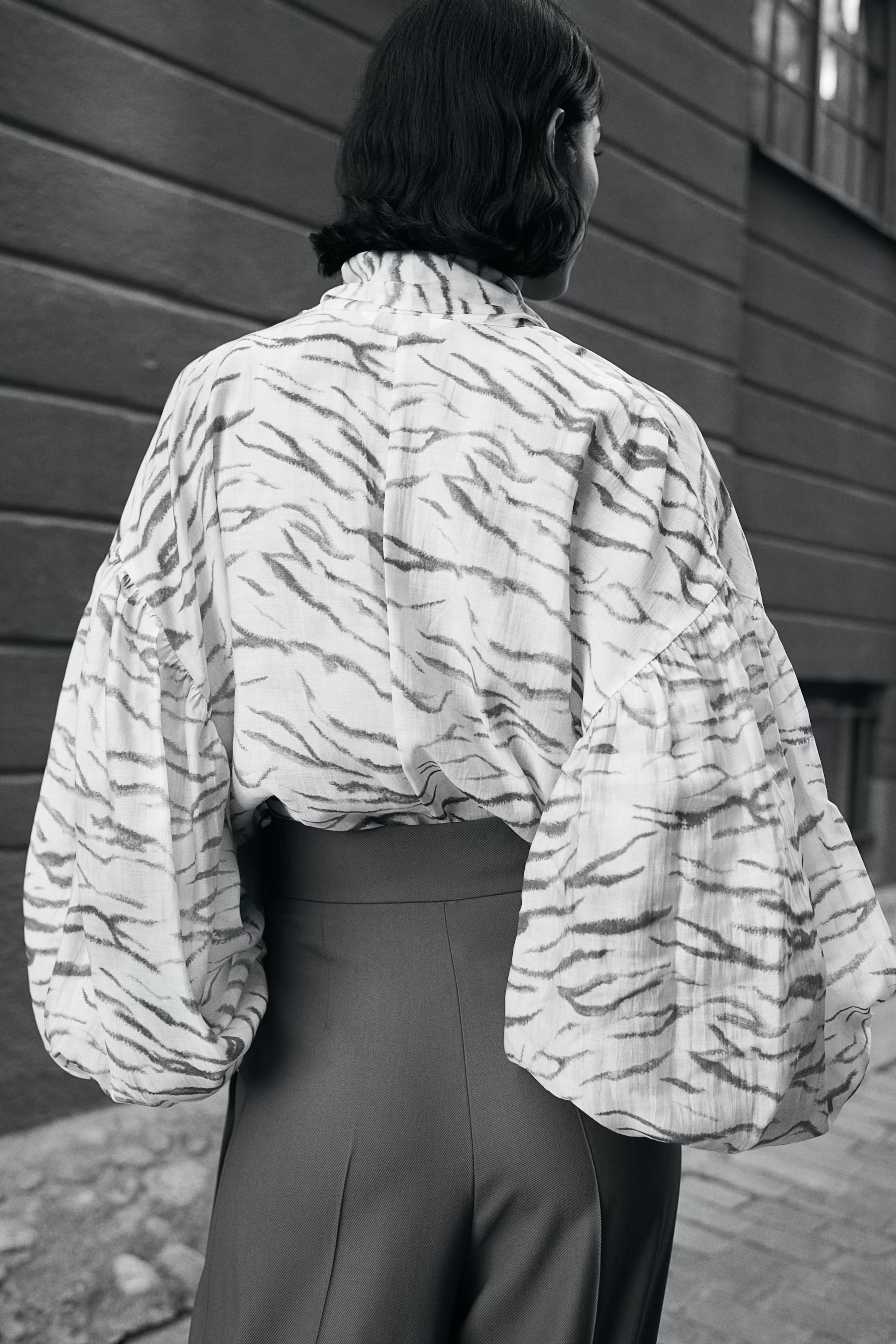 Patterned tie-neck blouse | H&M (UK, MY, IN, SG, PH, TW, HK)