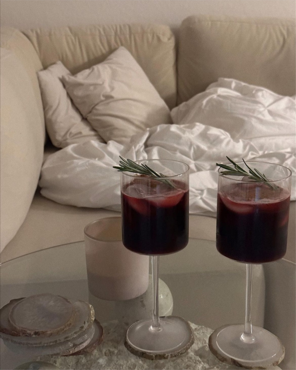 the best wine glasses! would make an amazing holiday or housewarming gift 🫶🏻

#LTKCyberWeek #LTKHoliday #LTKGiftGuide