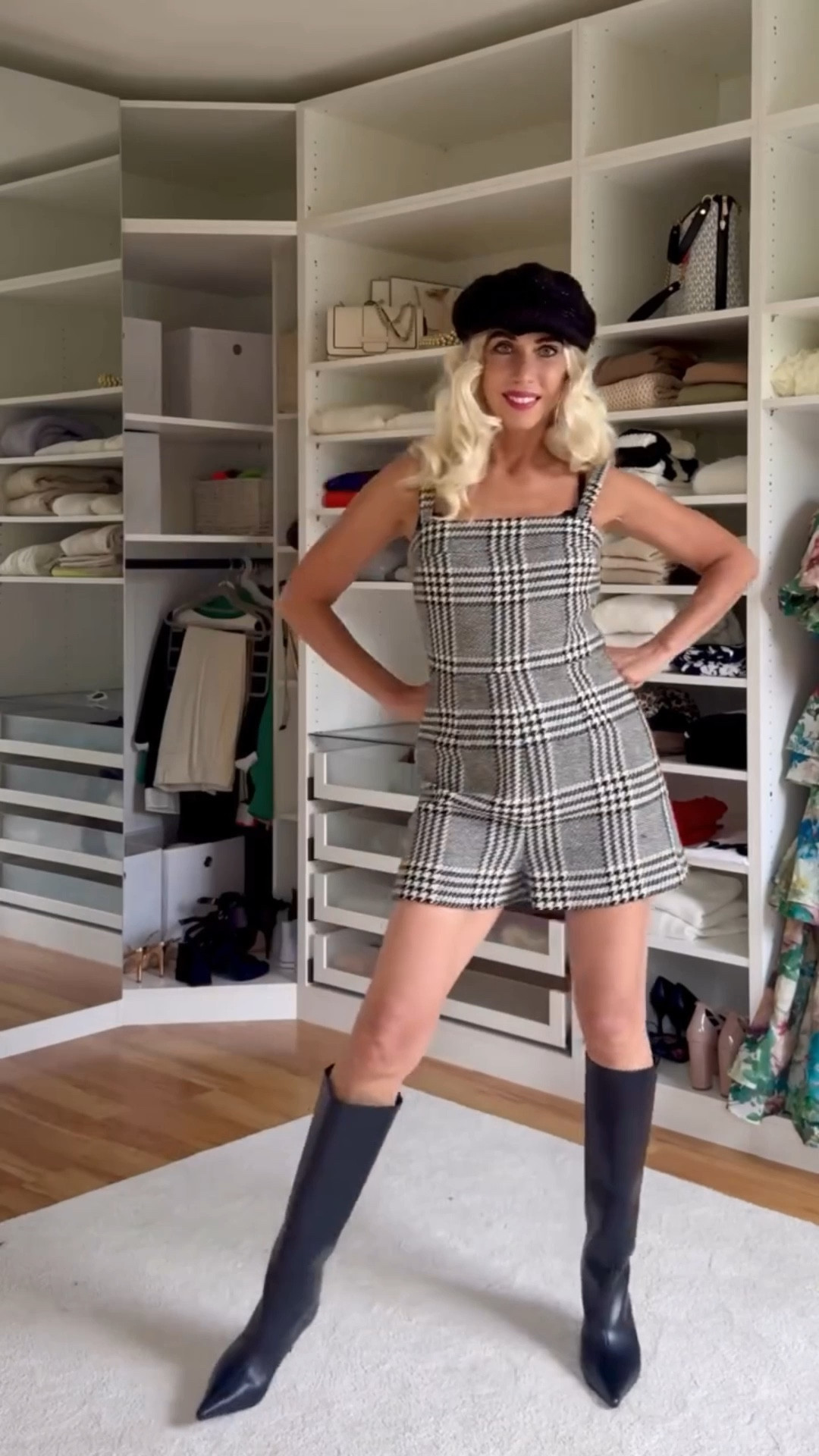 Silvester Partyoutfit. Ein Jumpsuit, der Bein zeigt – und eine Frau, die ihren Weg geht. Erst Mutter, jetzt Großmutter, immer ich.

#OOTD #OOTDFashion #OOTDInspo #HM #HMStyle #HMOutfit #StripedStyle #JumpsuitFashion #FallStyle #AutumnVibes #BootSeason #OverkneeBoots #StyleOver40 #StyleOver50 #ChicAndConfident #StreetStyleInspo #HerbstLook #Silvesteroutfit #FashionInspiration #MyWayMyStyle #MomLife #GrandmaLife #ModernGrandma #StrongWomen #ConfidenceIsKey


#LTKfestive #LTKeurope #LTKdeutschland