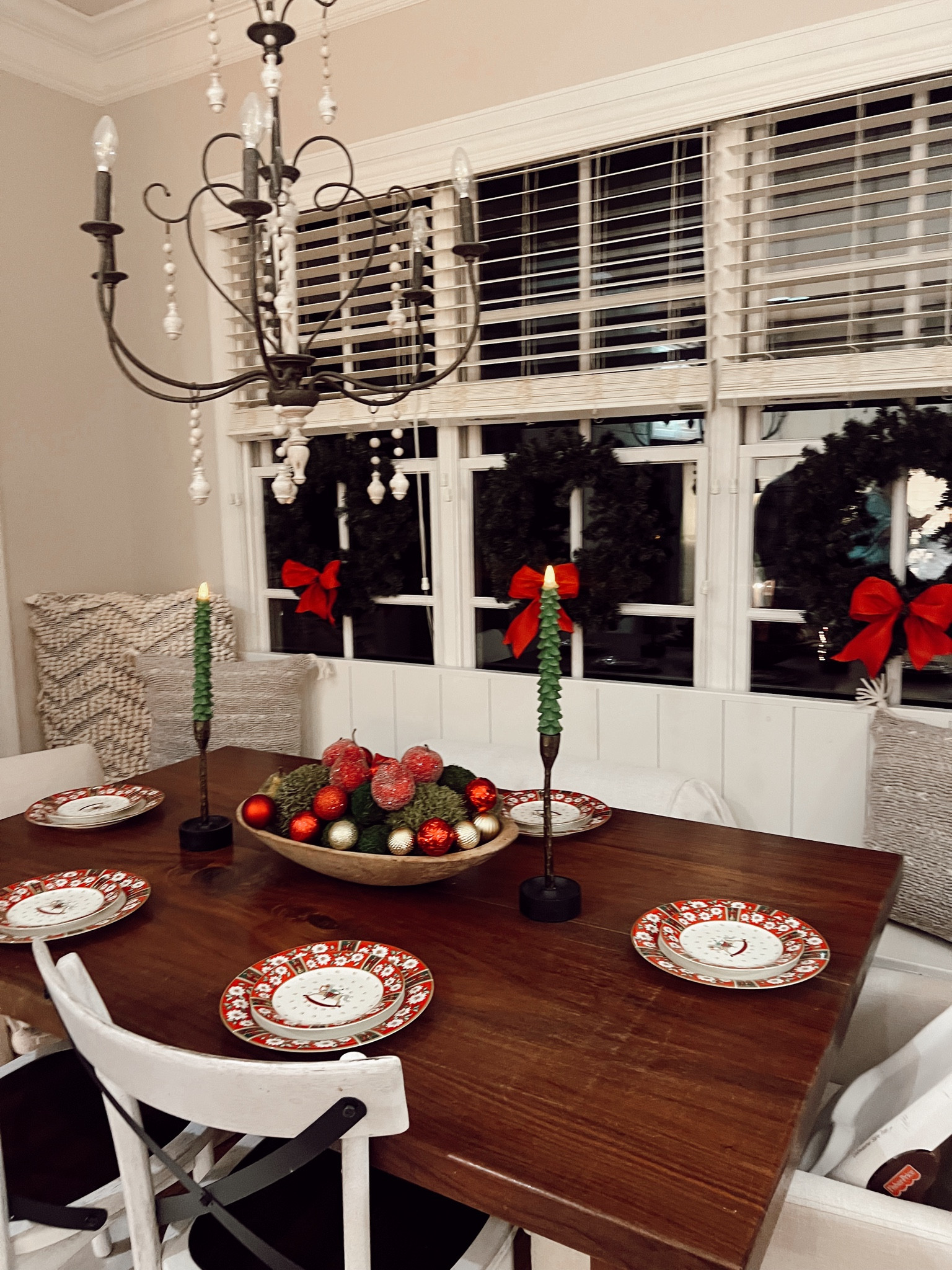 Christmas decor in kitchen 

#LTKHoliday #LTKhome
